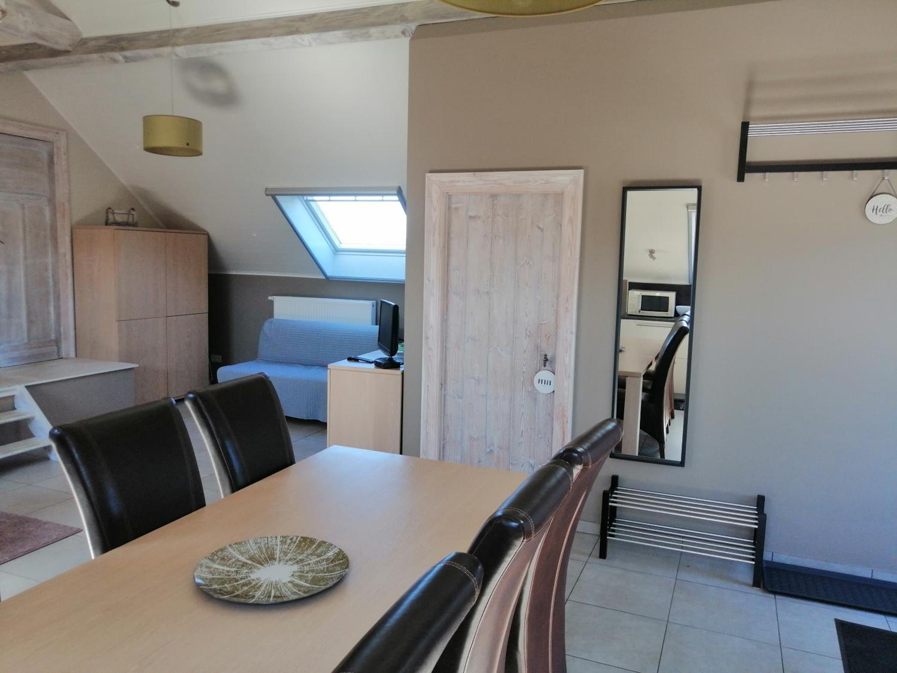 One-Bedroom Apartment - Photo 5