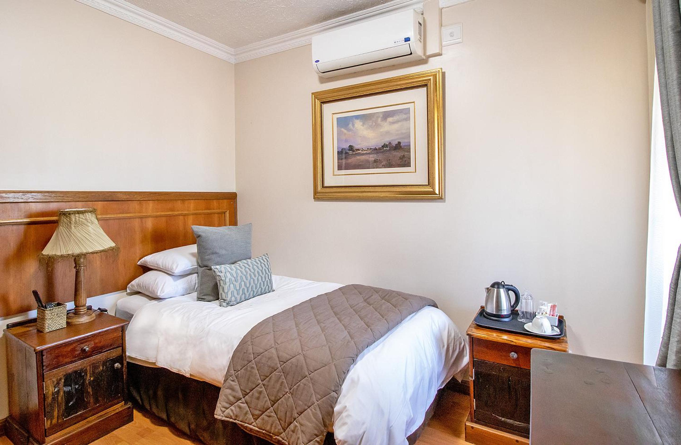 Standard Single Room photo 2