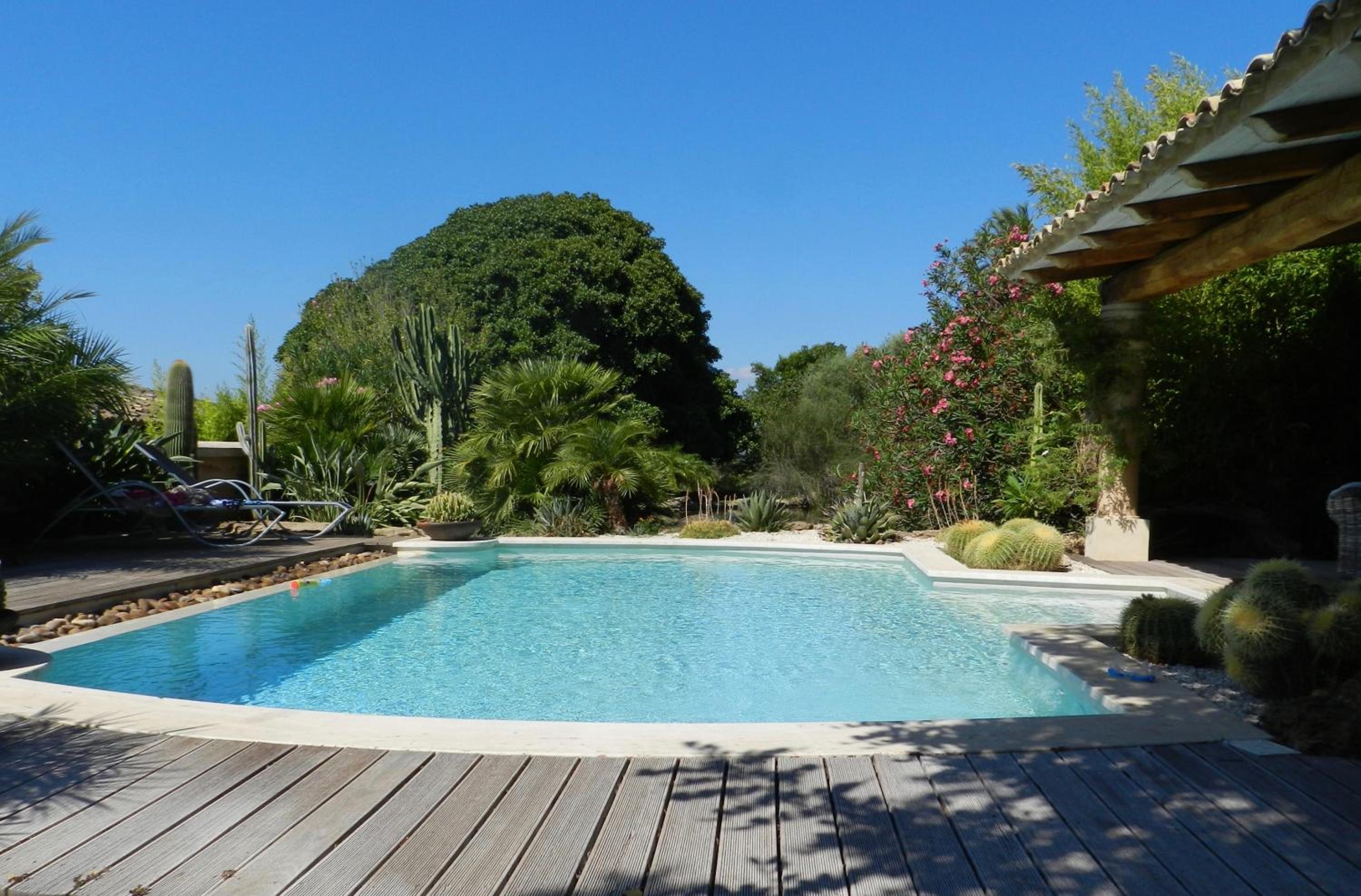 Villa photo 3