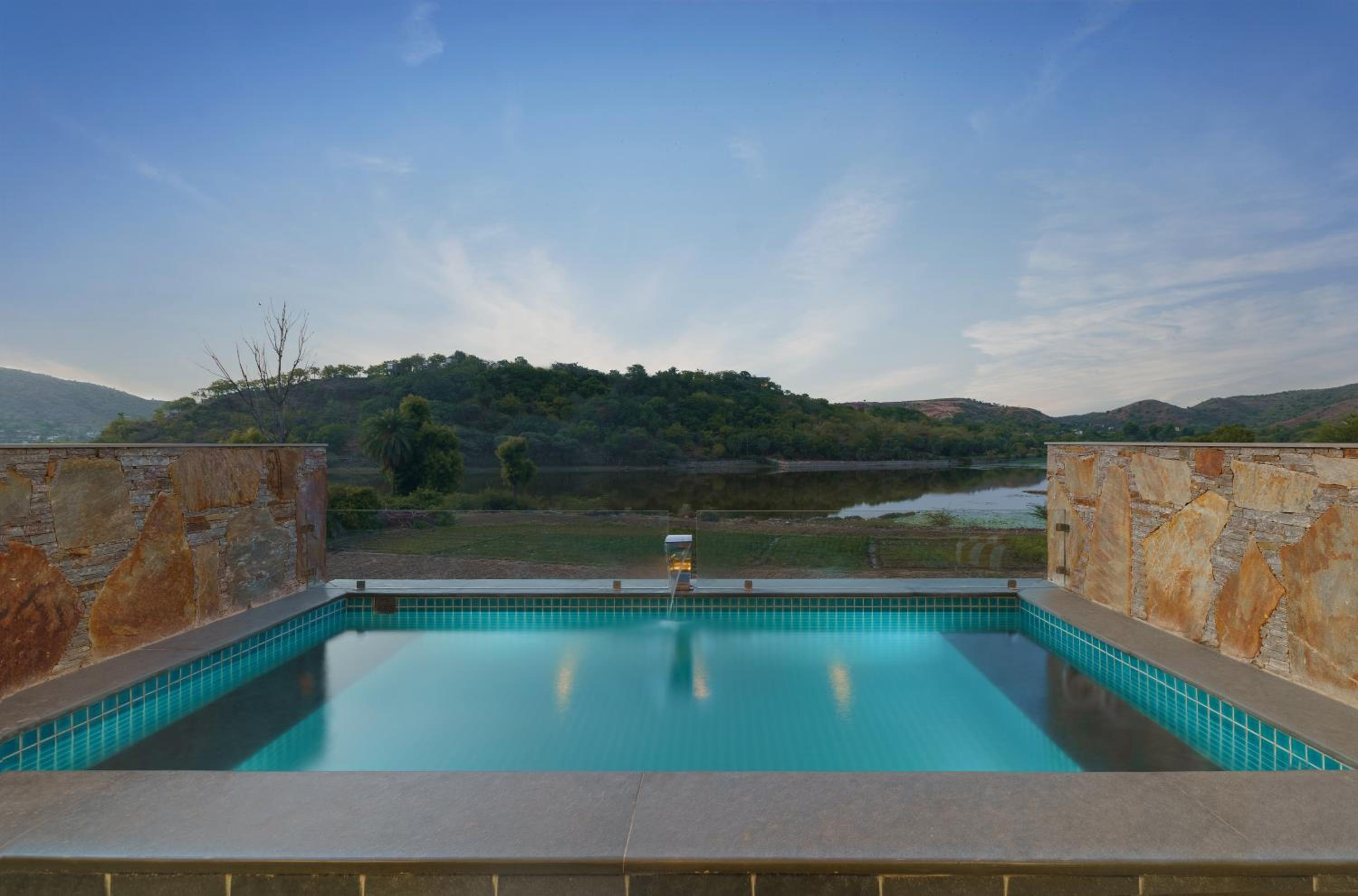 Suite with Private Pool - Photo 4