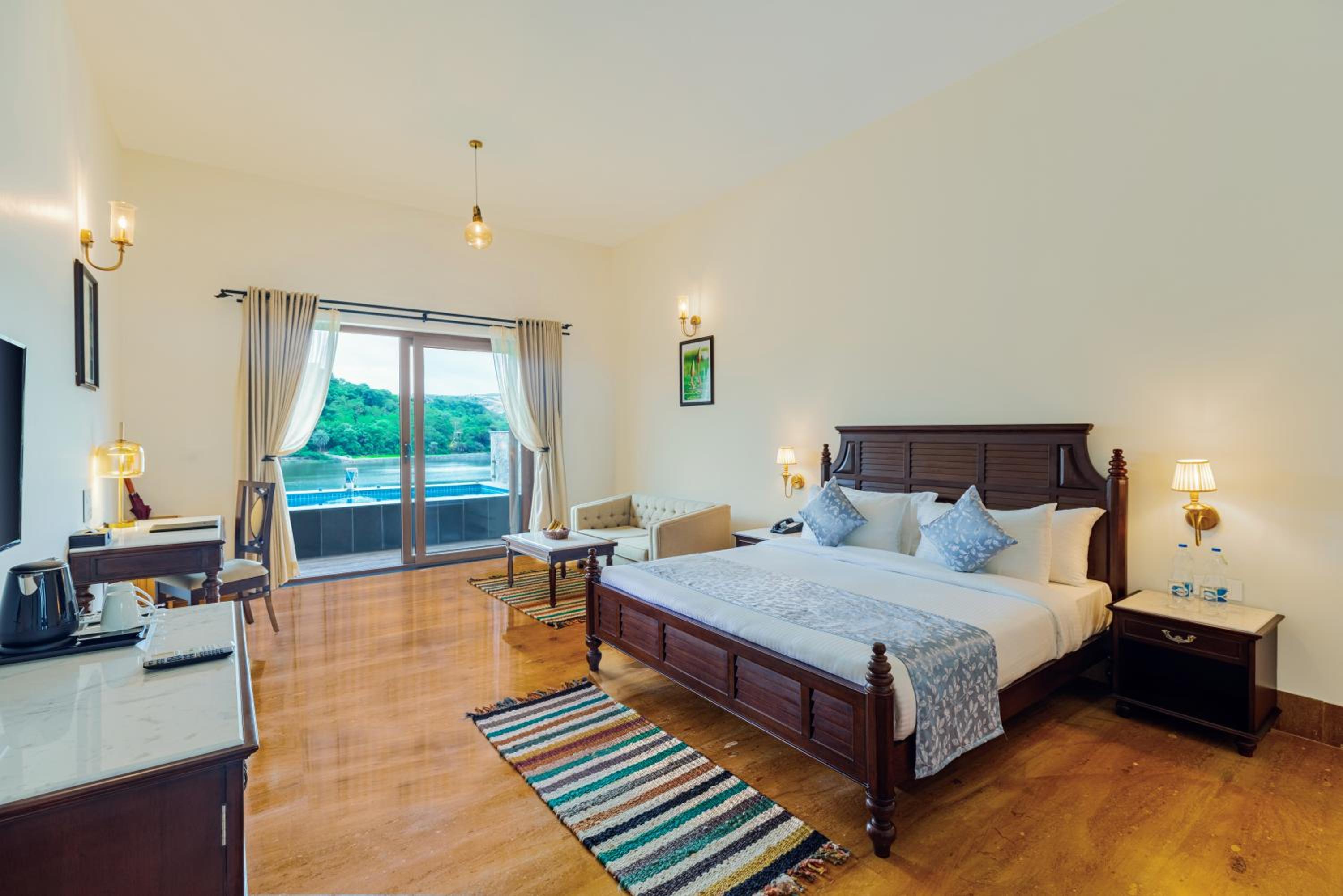 Suite with Private Pool - Photo 1