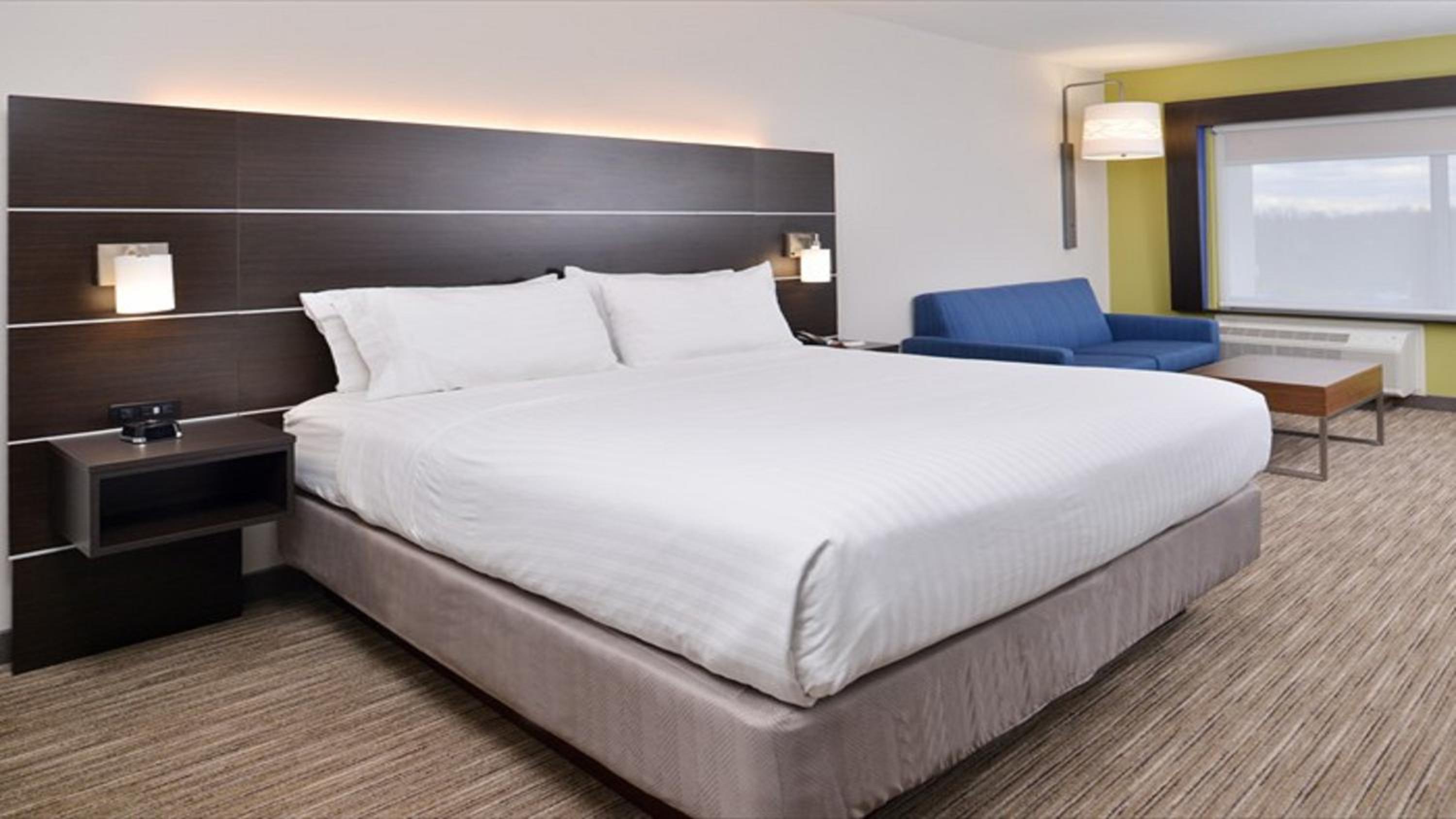 King Suite with Sofa Bed - Hearing Accessible photo 1