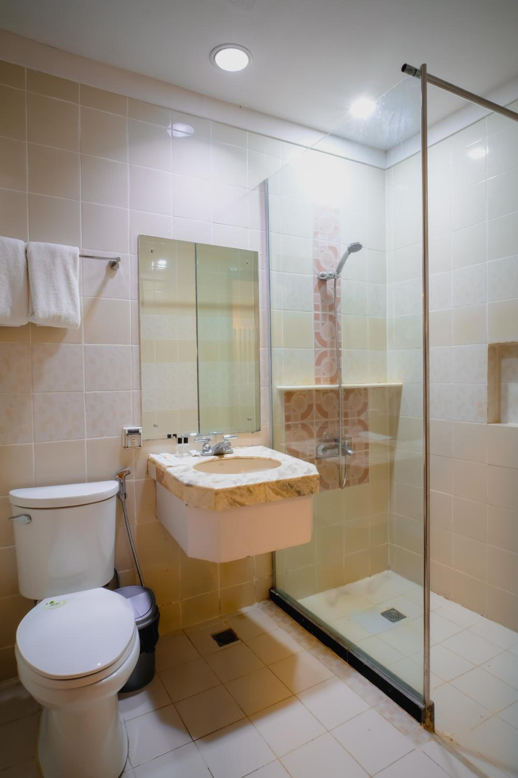 Family Room with Bathroom - Photo 4