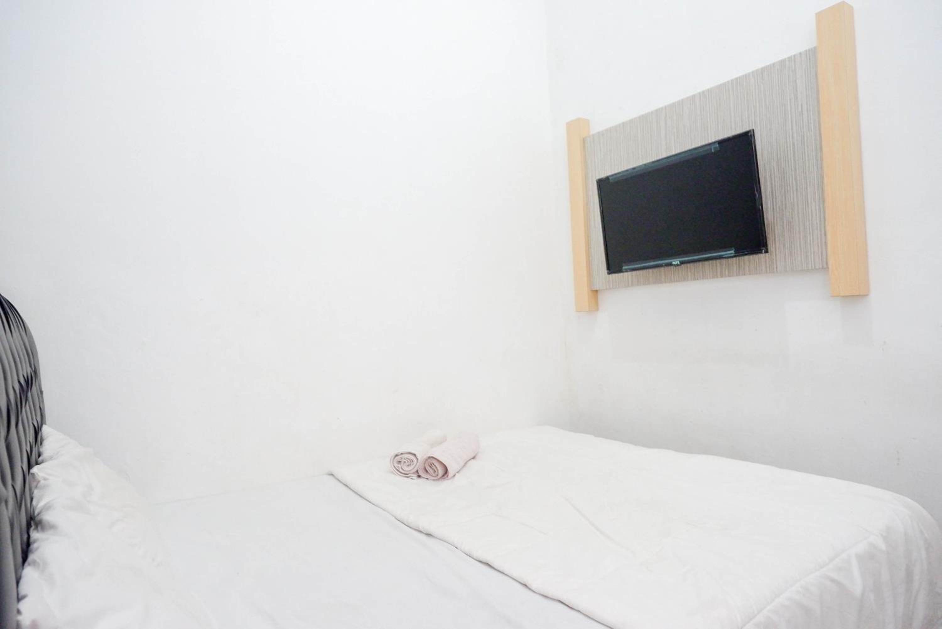 Standard Double Room - Photo 13