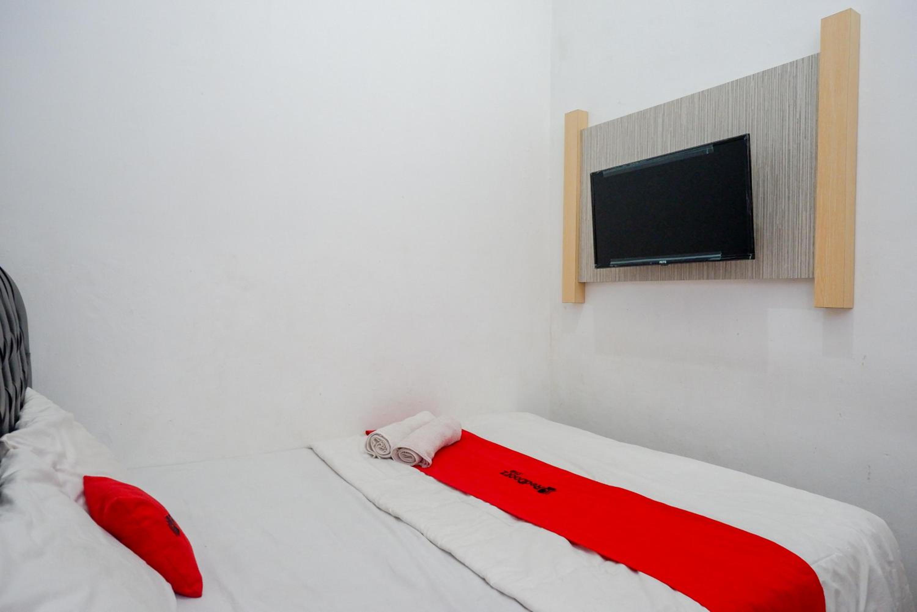 Standard Double Room - Photo 10