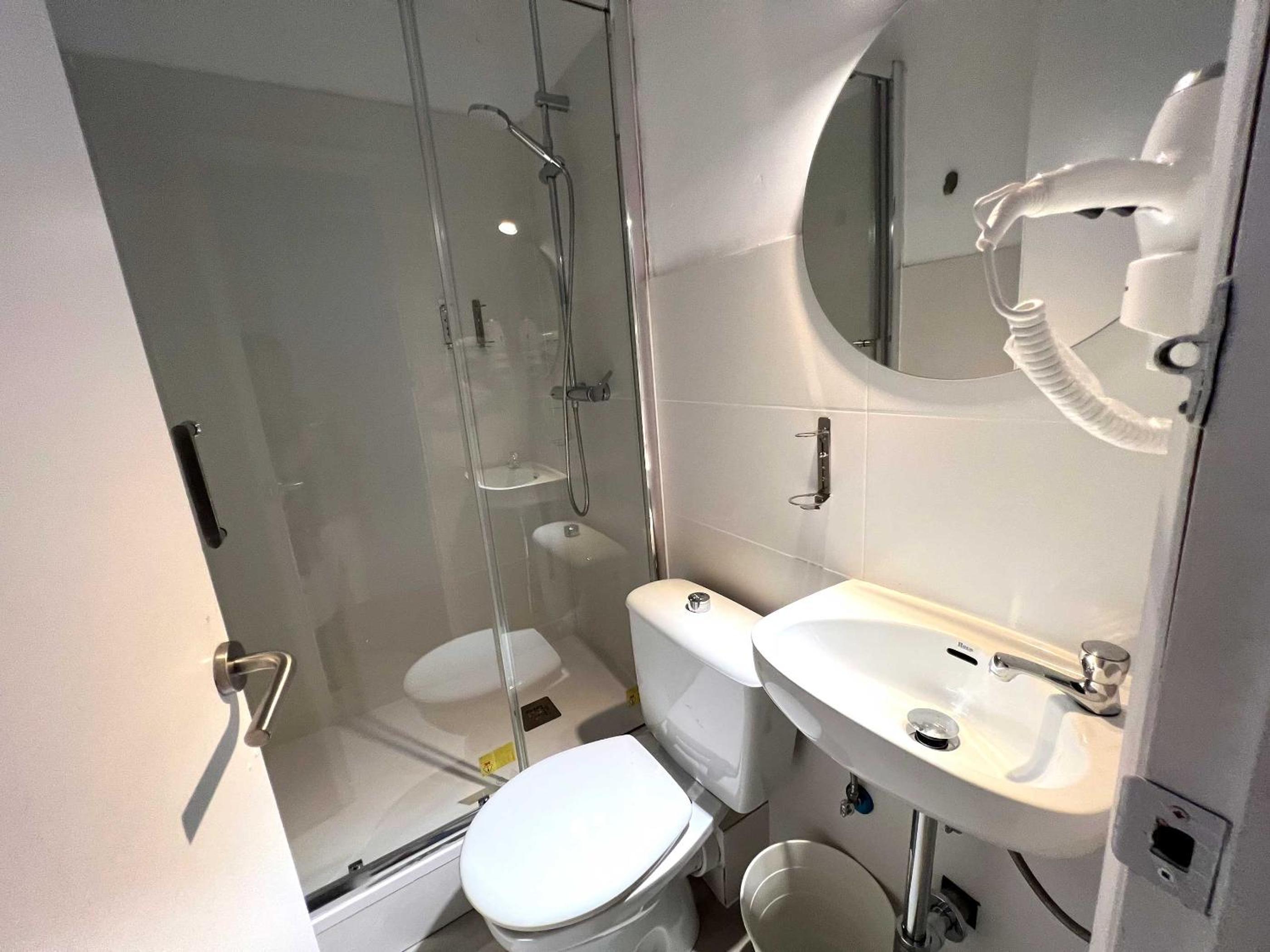 Budget Single Room photo 2
