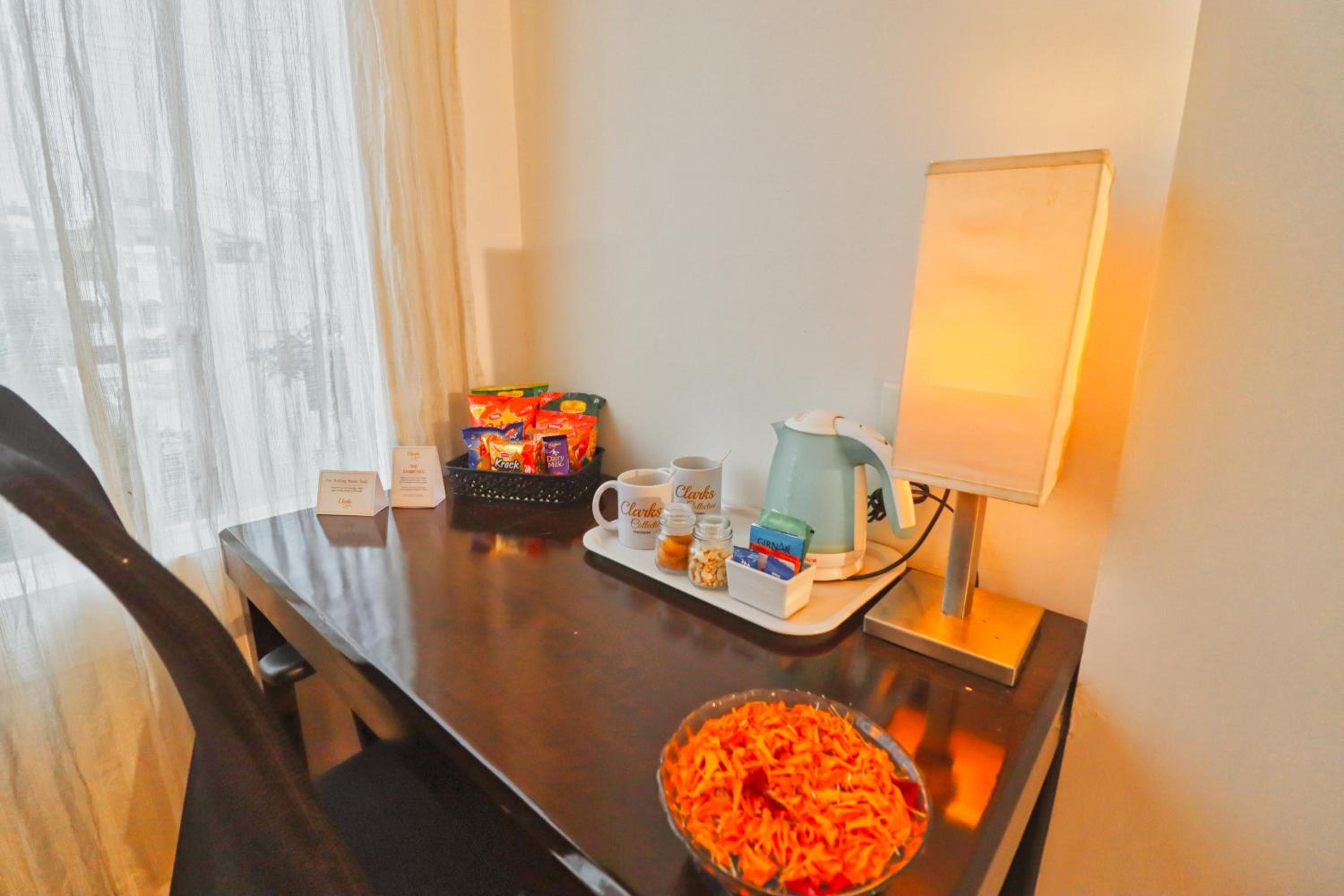 Deluxe Twin Room - Photo 8
