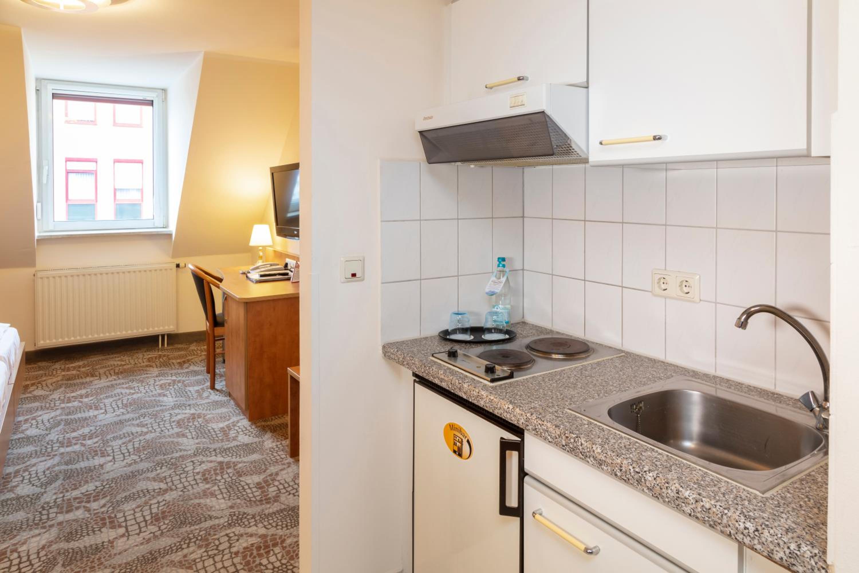Double Room - Photo 3