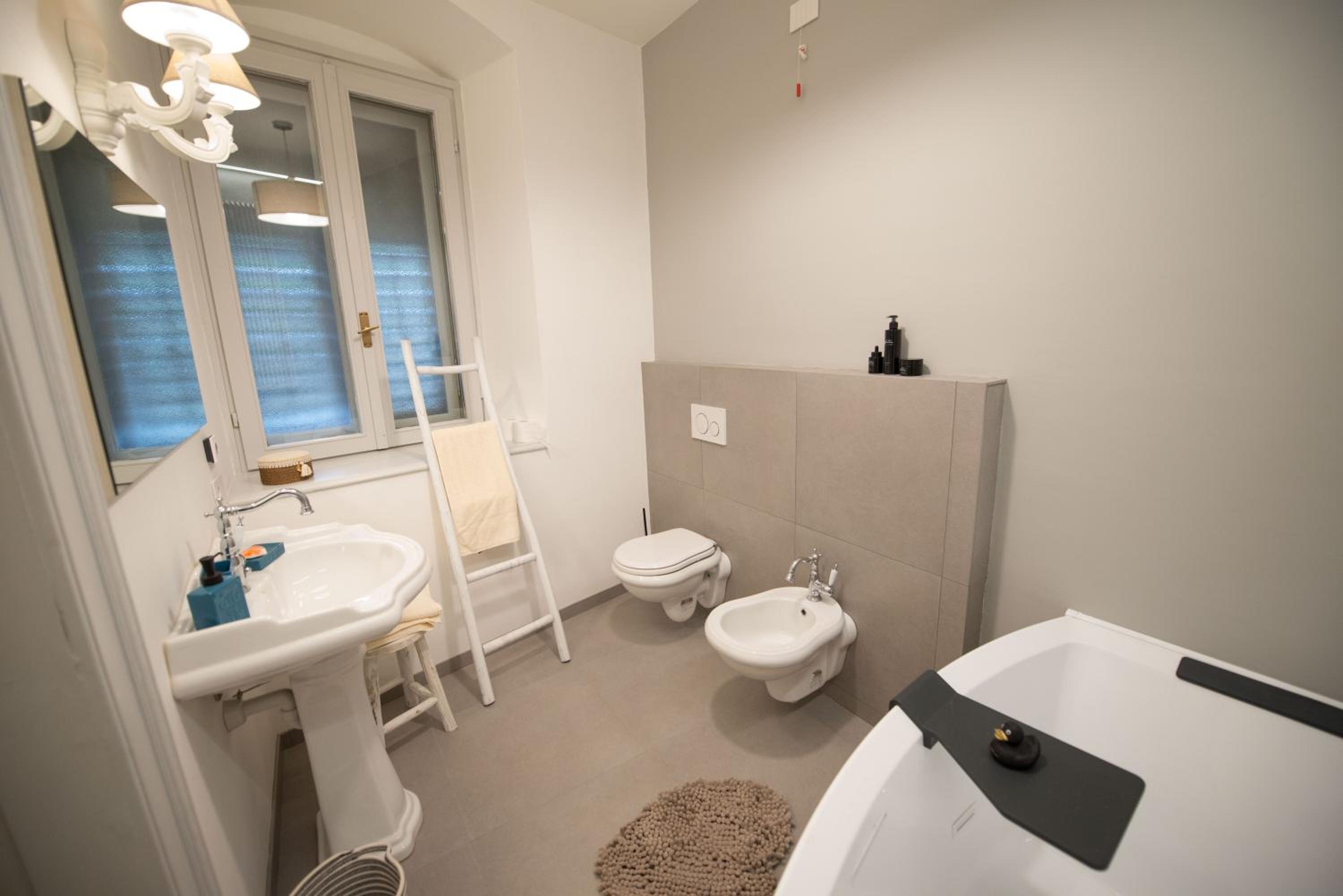 One-Bedroom Apartment - Photo 35