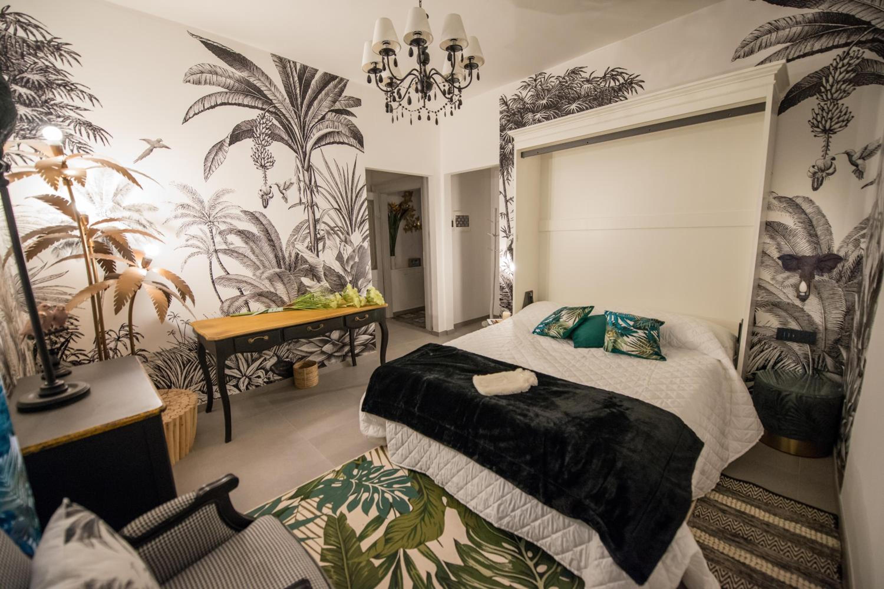 Studio Apartment - Photo 4