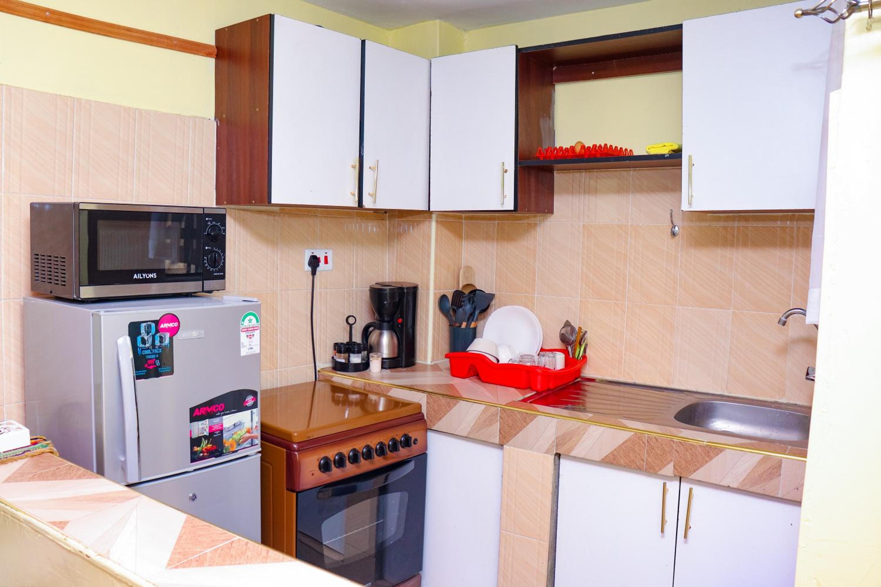 One-Bedroom Apartment - Photo 3