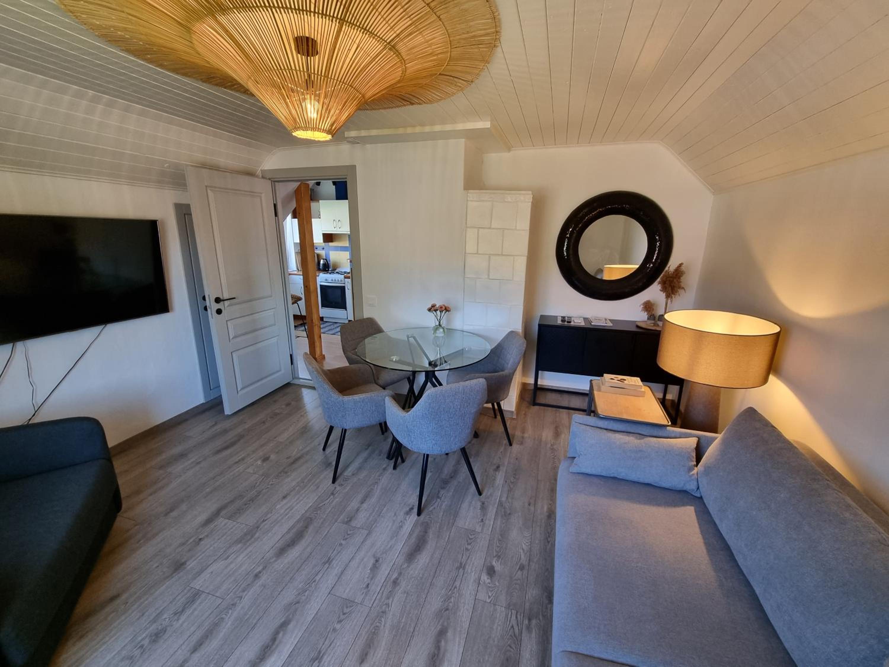 One-Bedroom Apartment - Photo 23