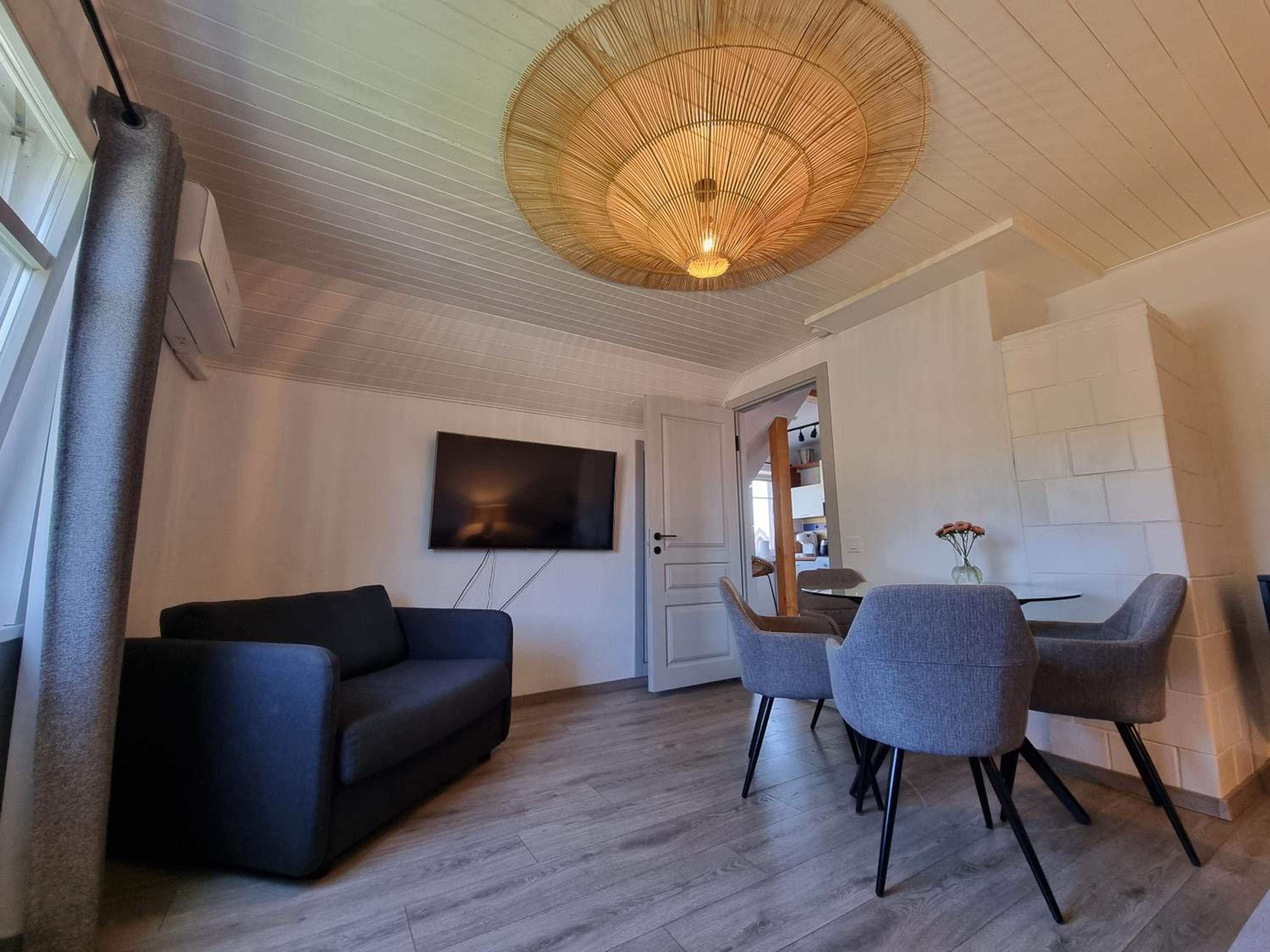 One-Bedroom Apartment - Photo 24