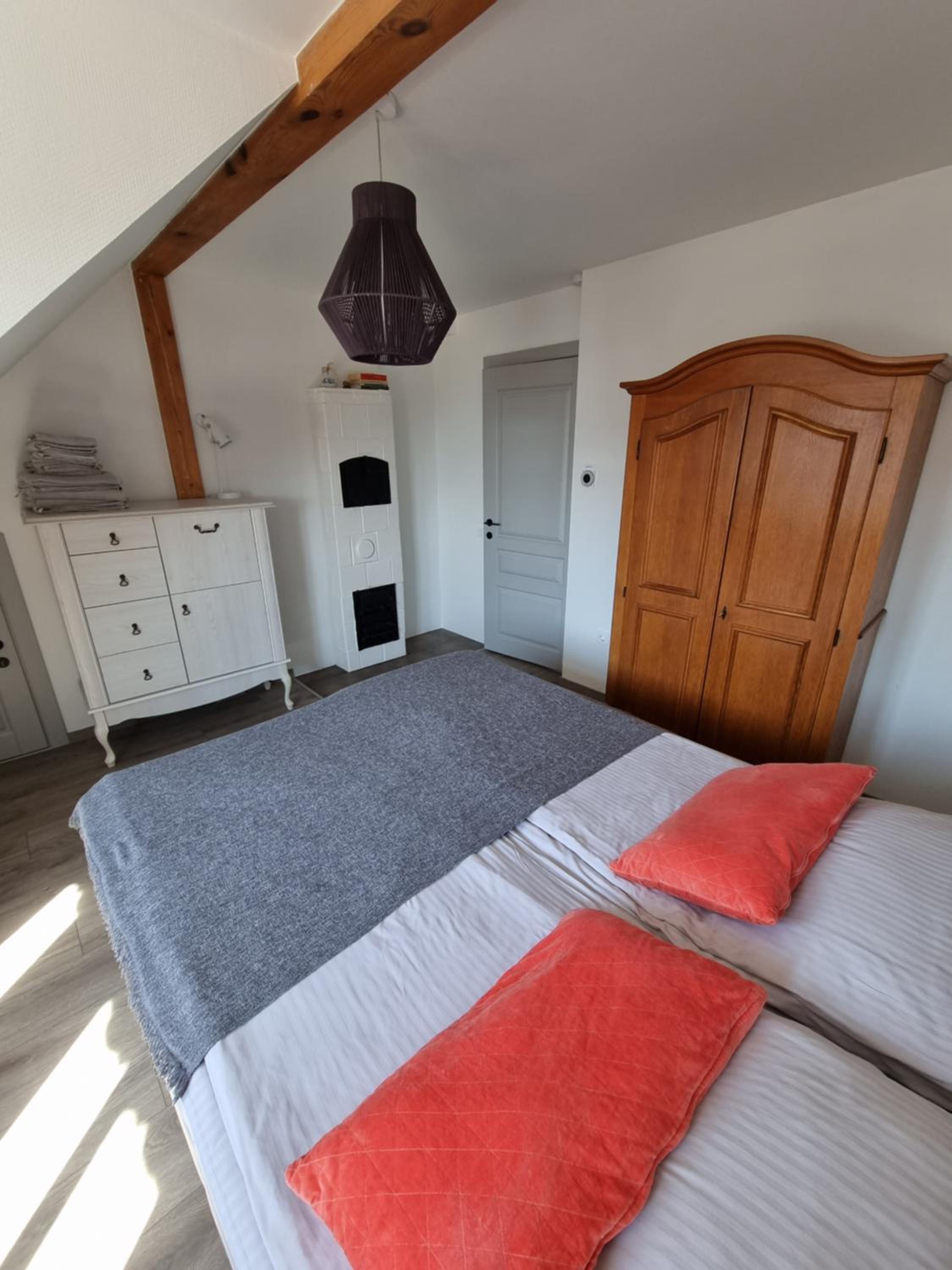 One-Bedroom Apartment - Photo 25