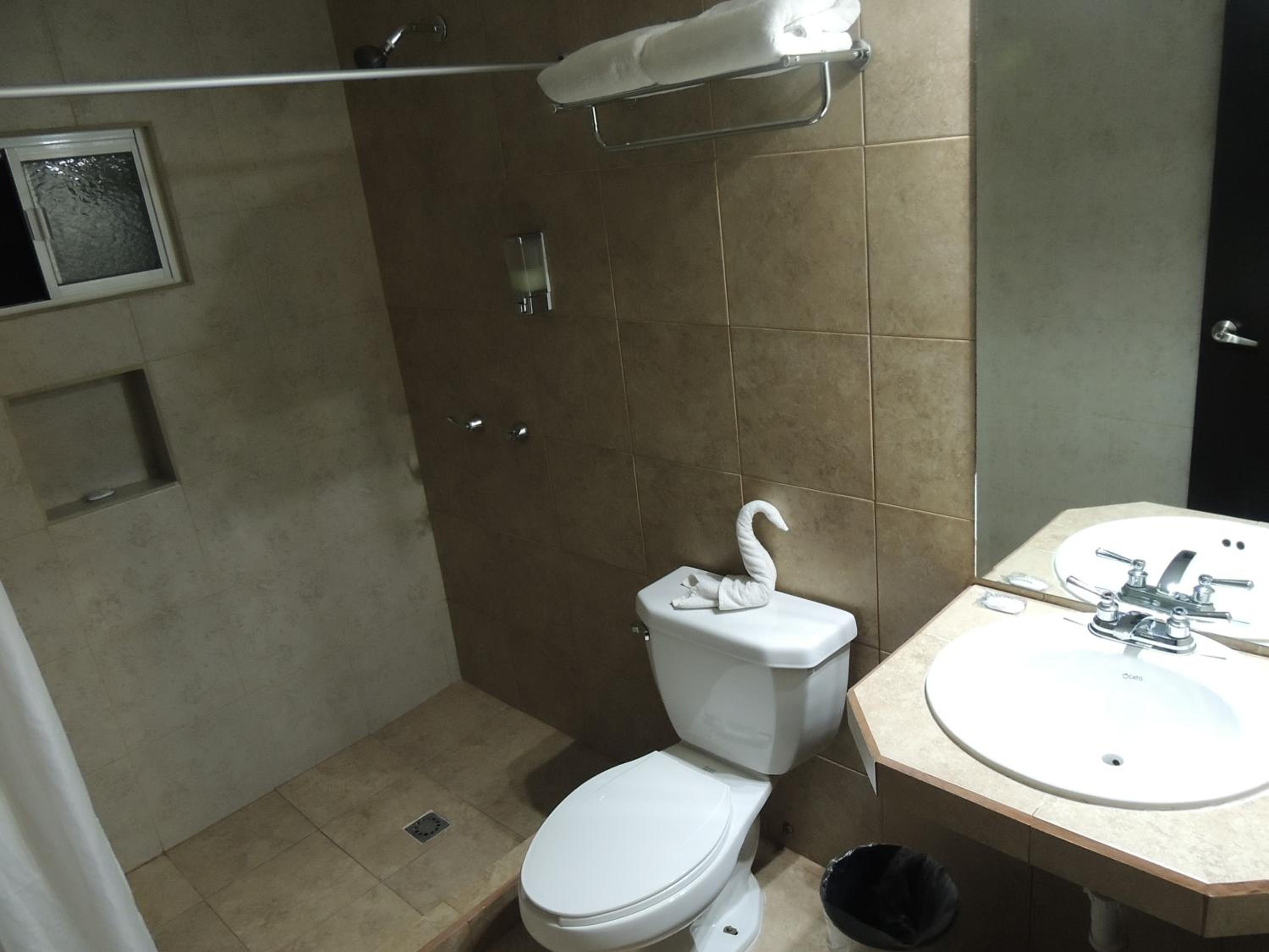 Deluxe Double Room with Two Double Beds photo 2