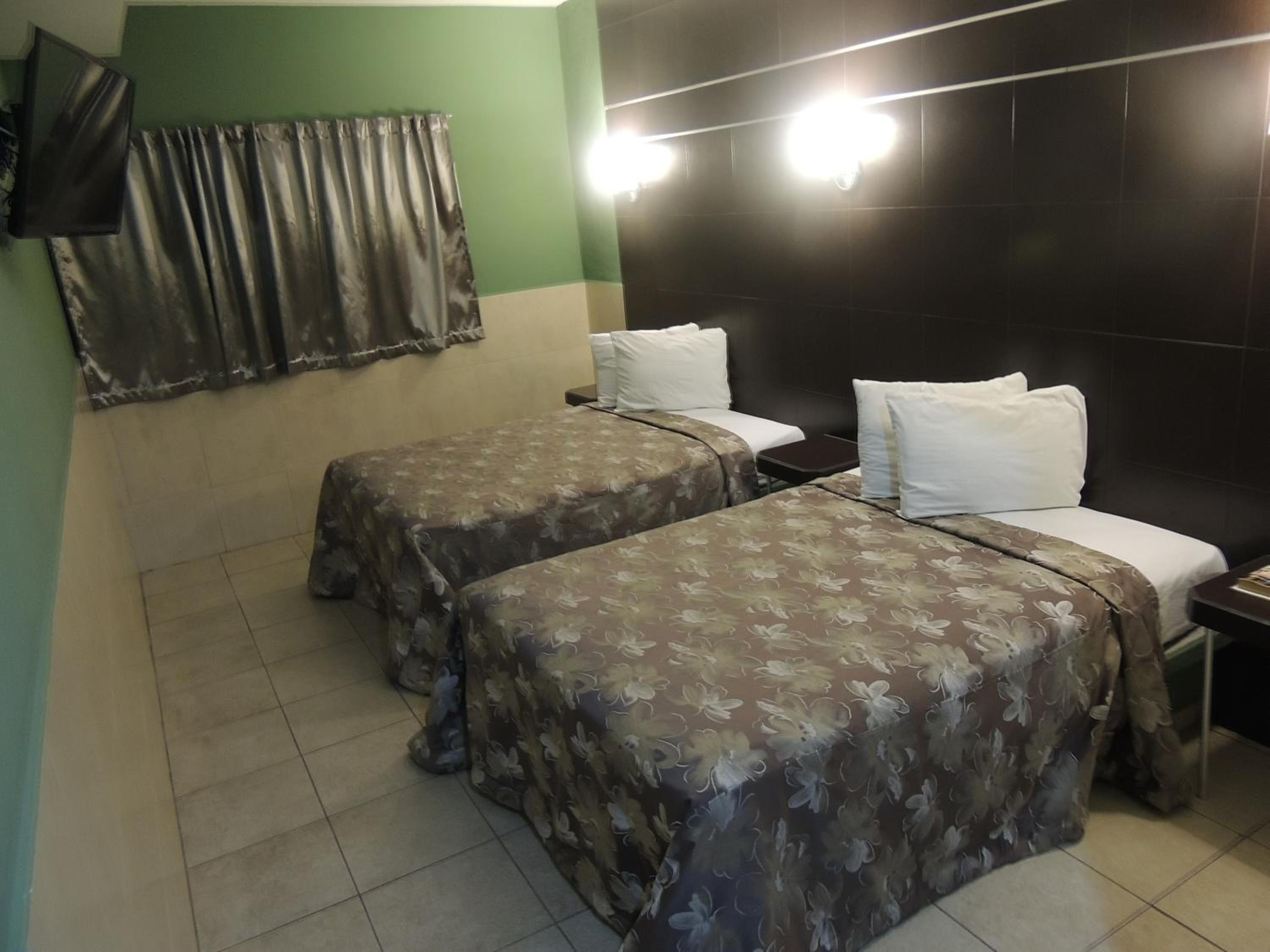 Deluxe Double Room with Two Double Beds photo 1