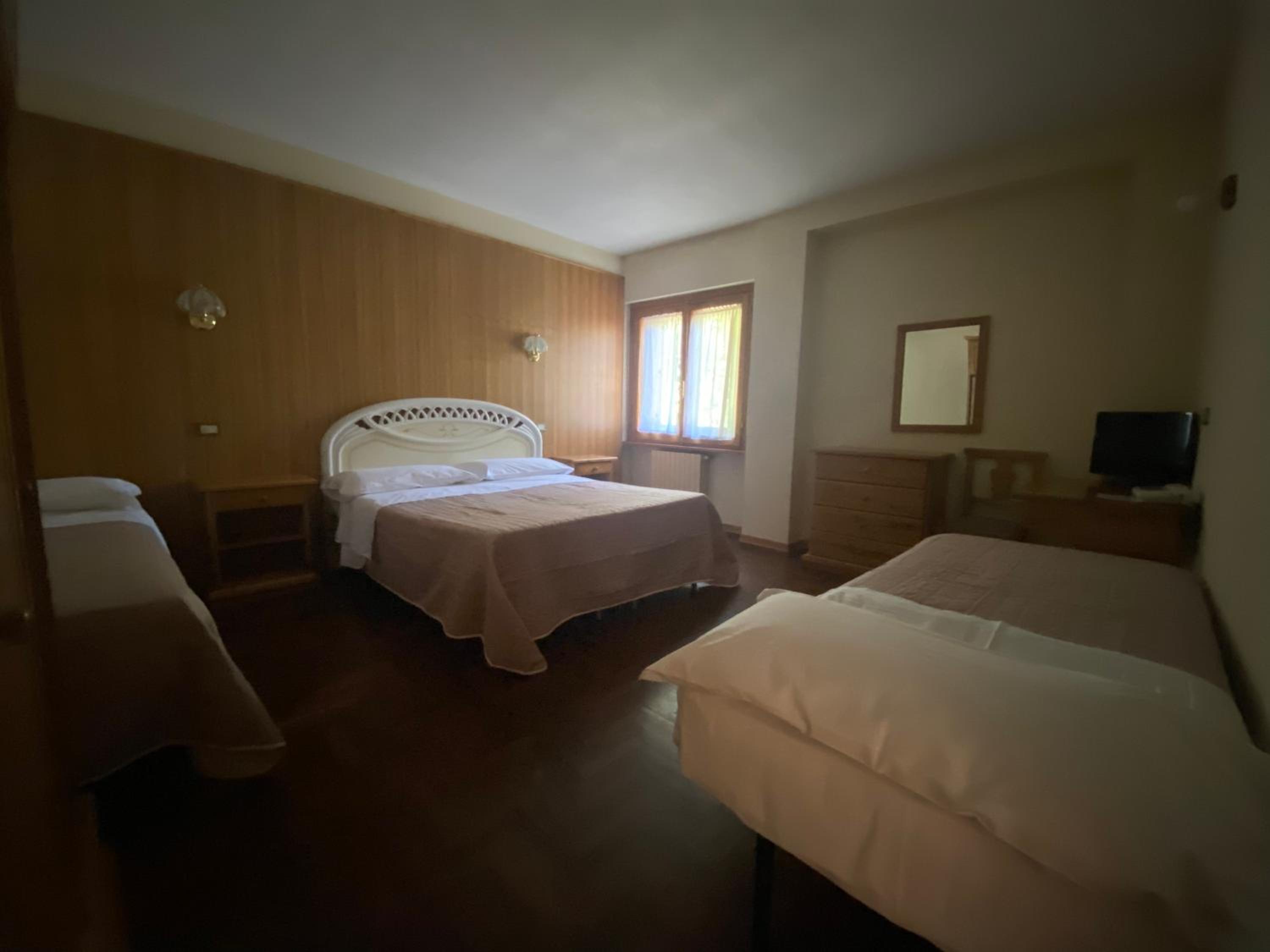 Classic Quadruple Room