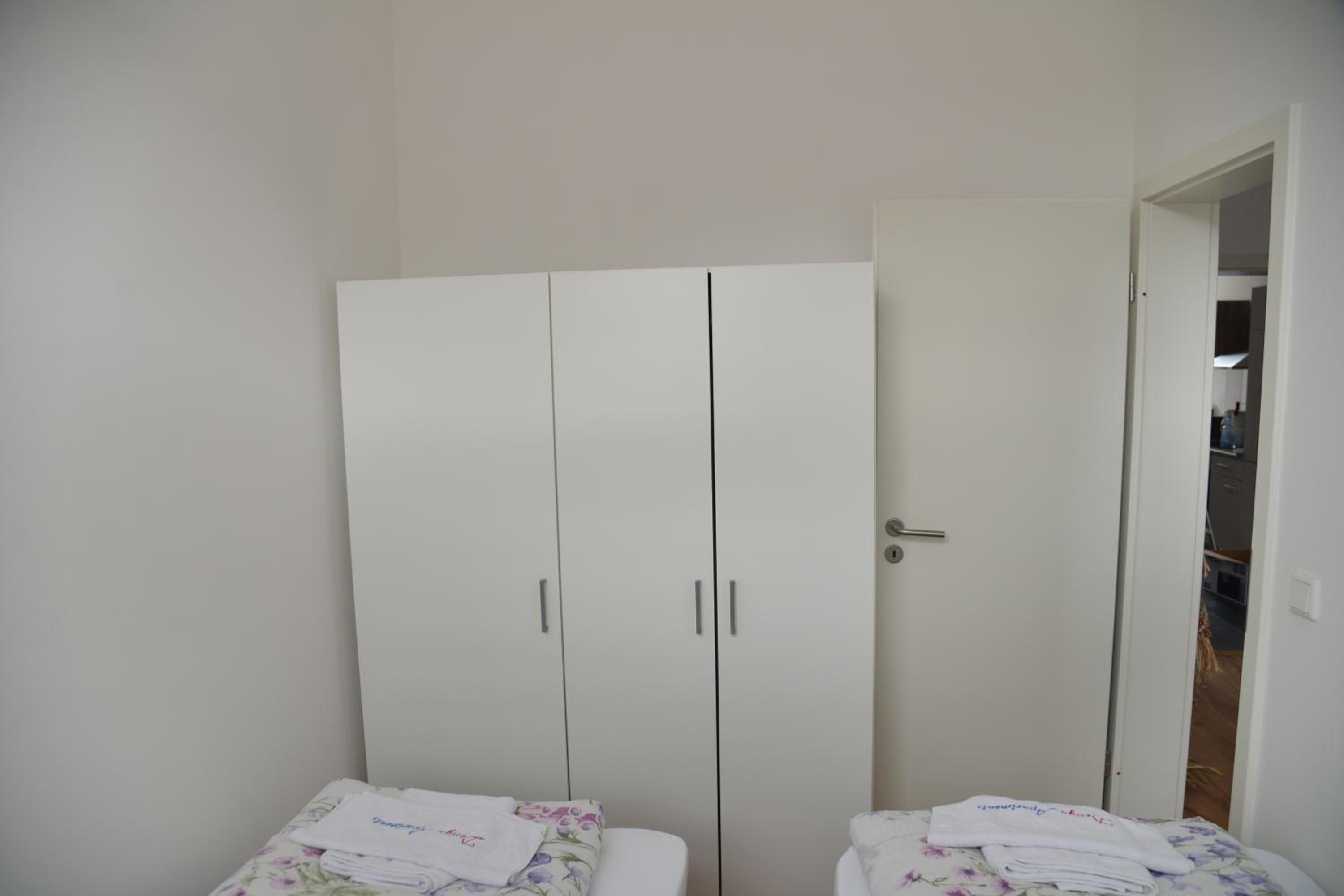 One-Bedroom Apartment - Photo 4