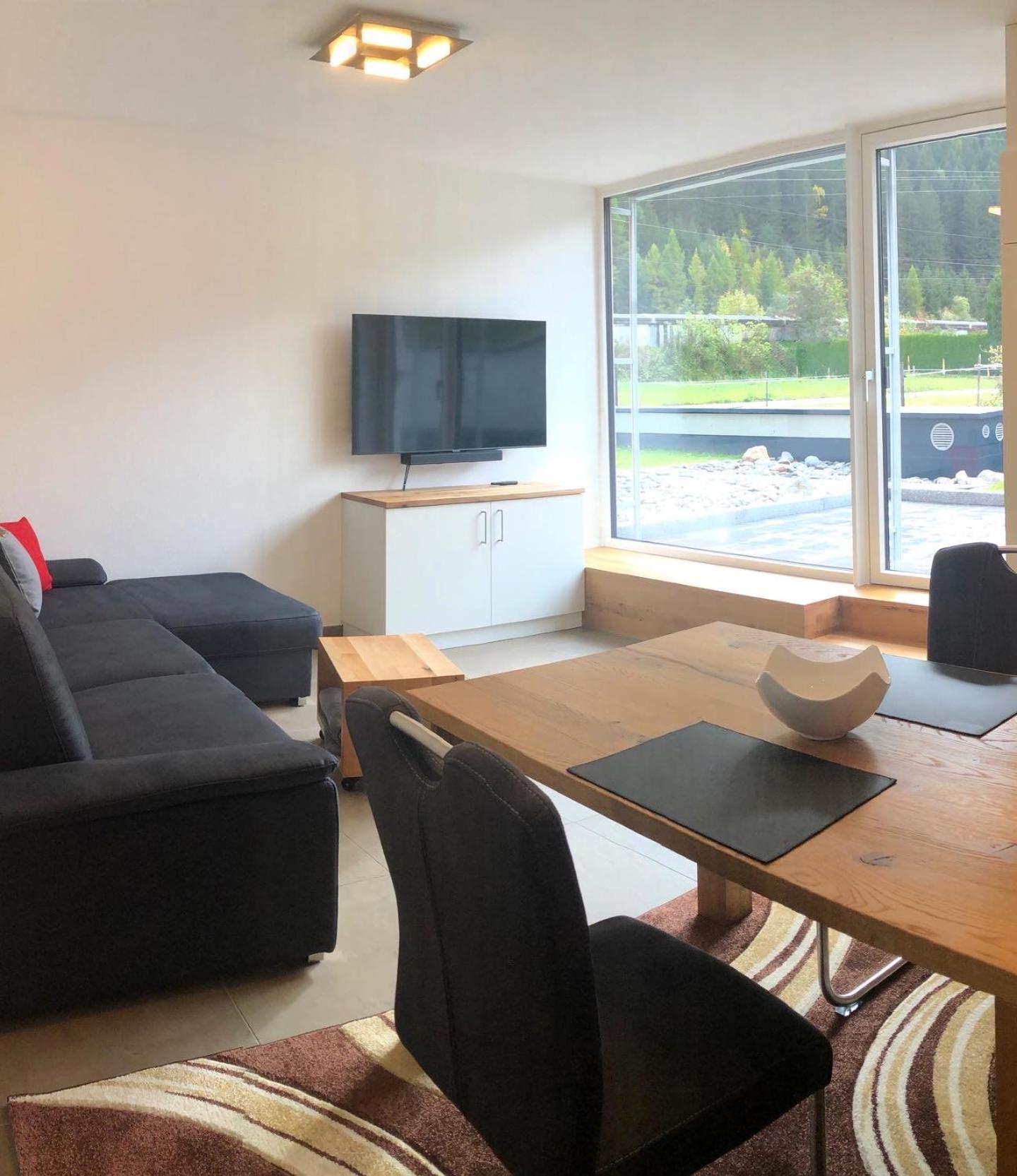 Deluxe Apartment