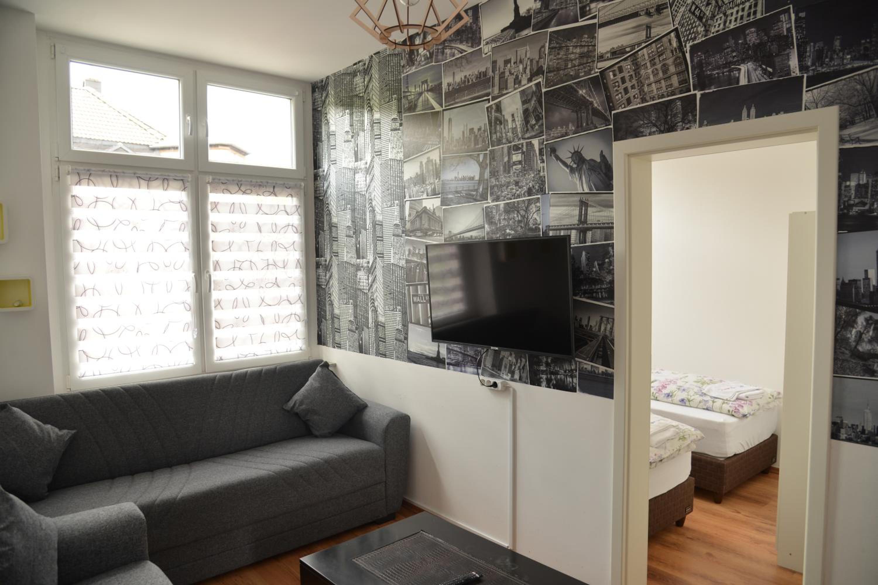 One-Bedroom Apartment - Photo 8