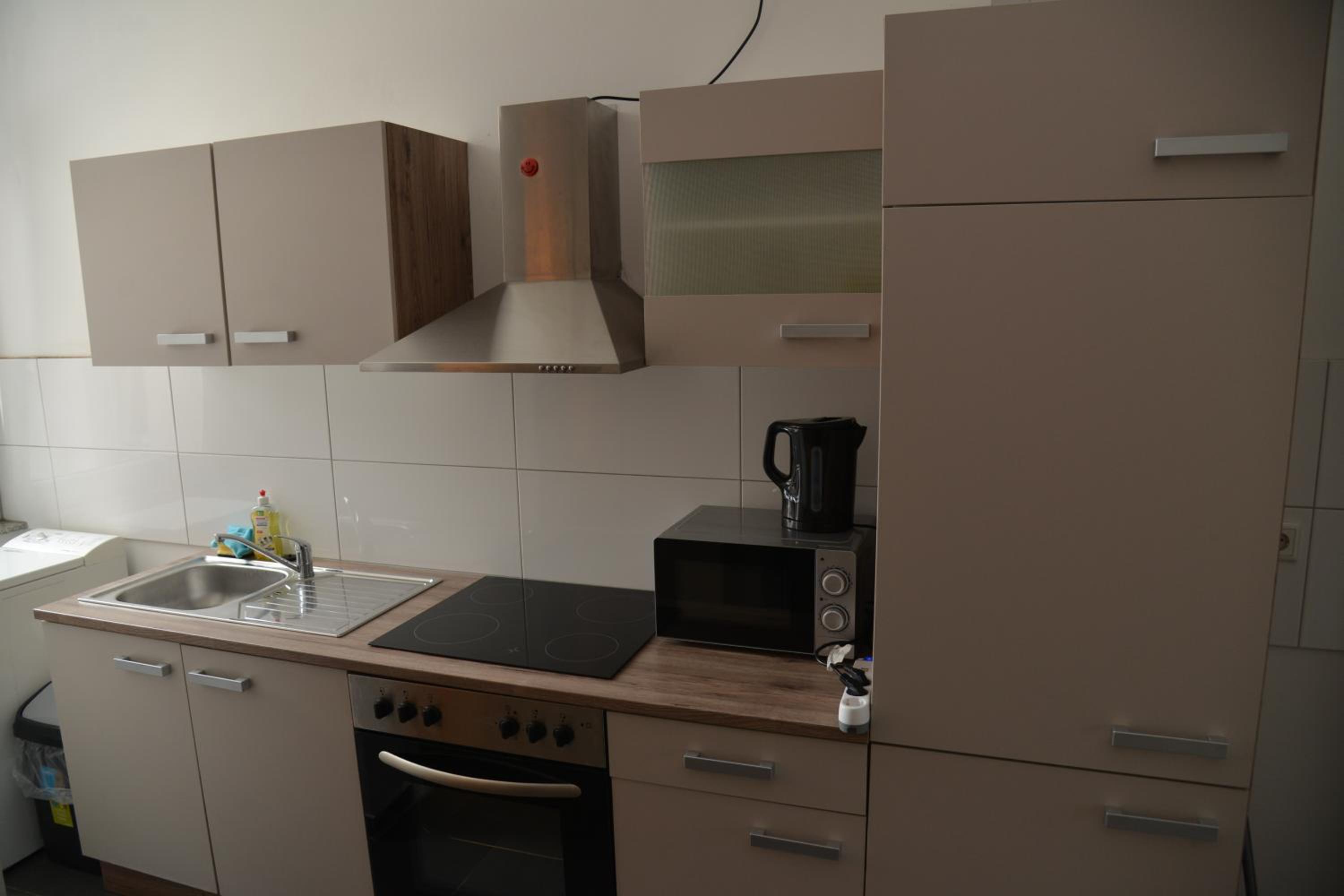 One-Bedroom Apartment - Photo 3