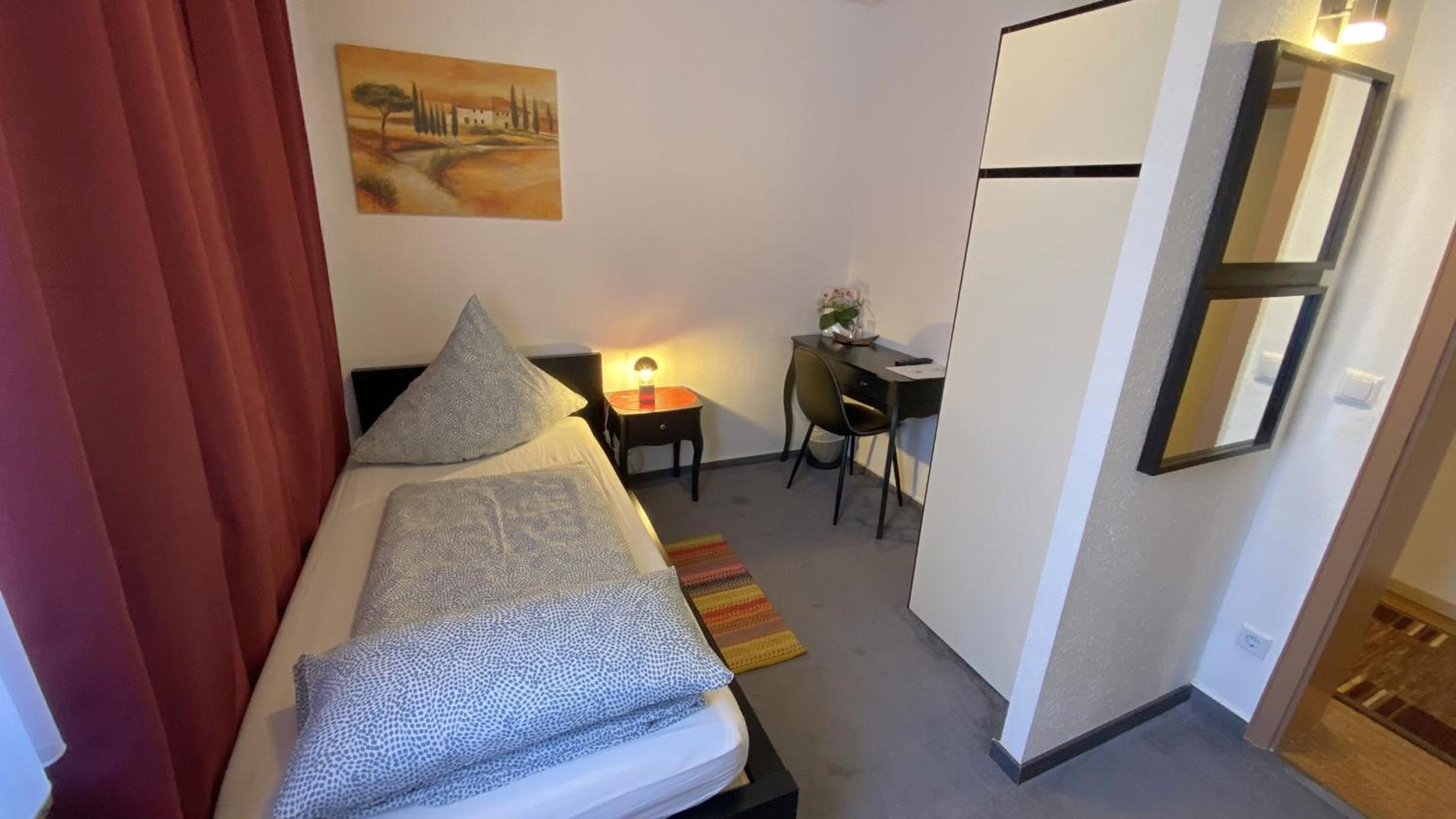 Single Room photo 3