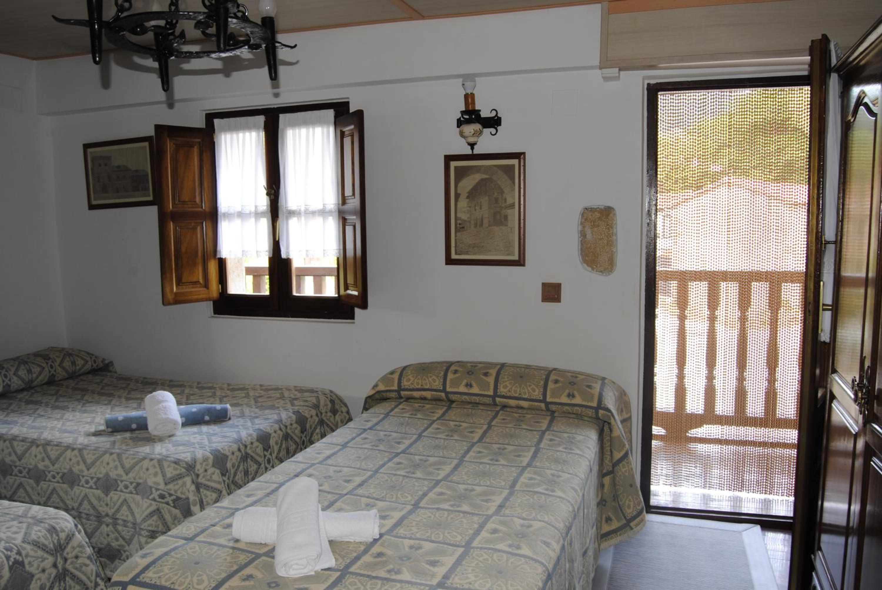 Four-Bedroom House photo 3