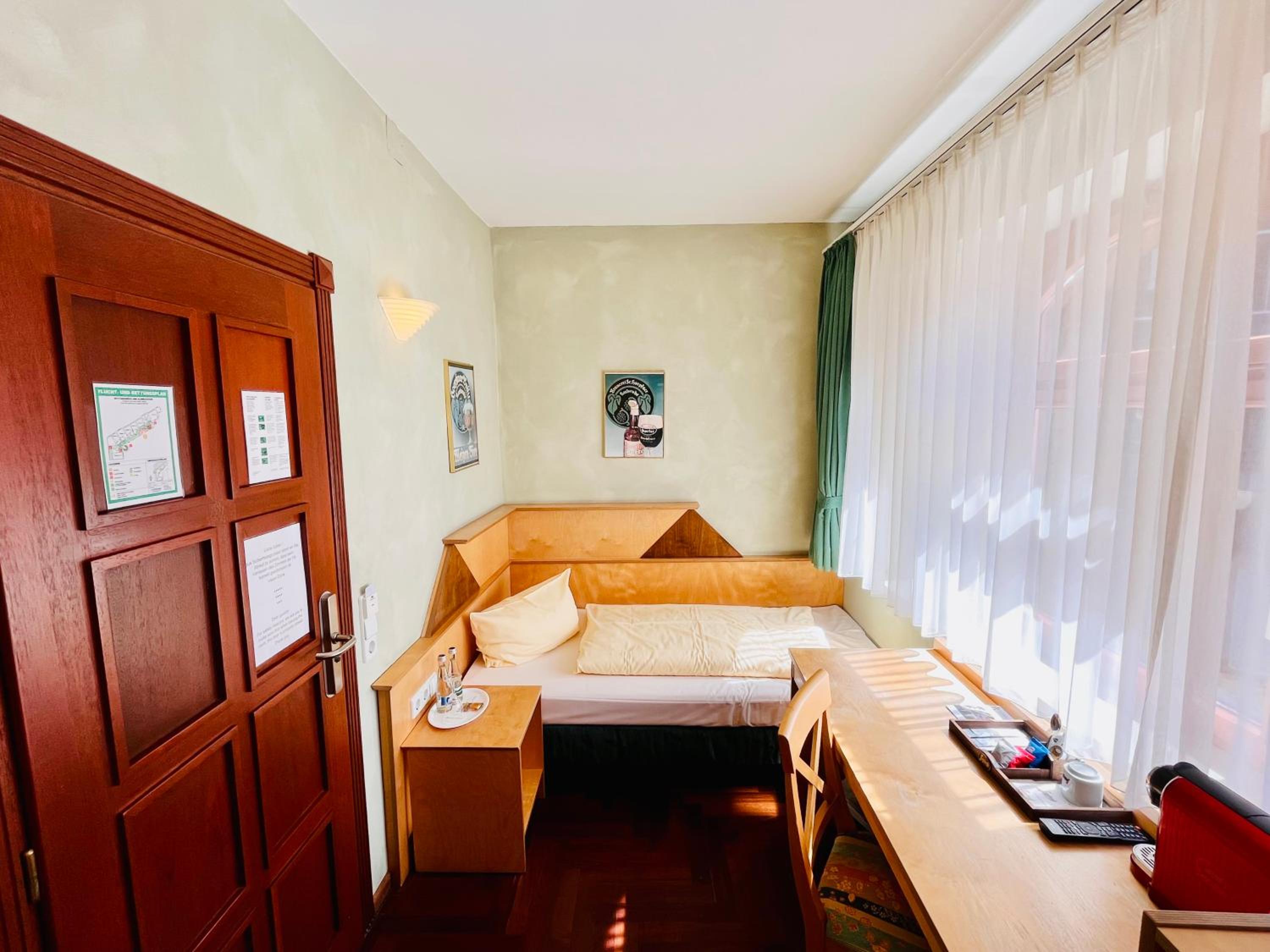Economy Single Room photo 3