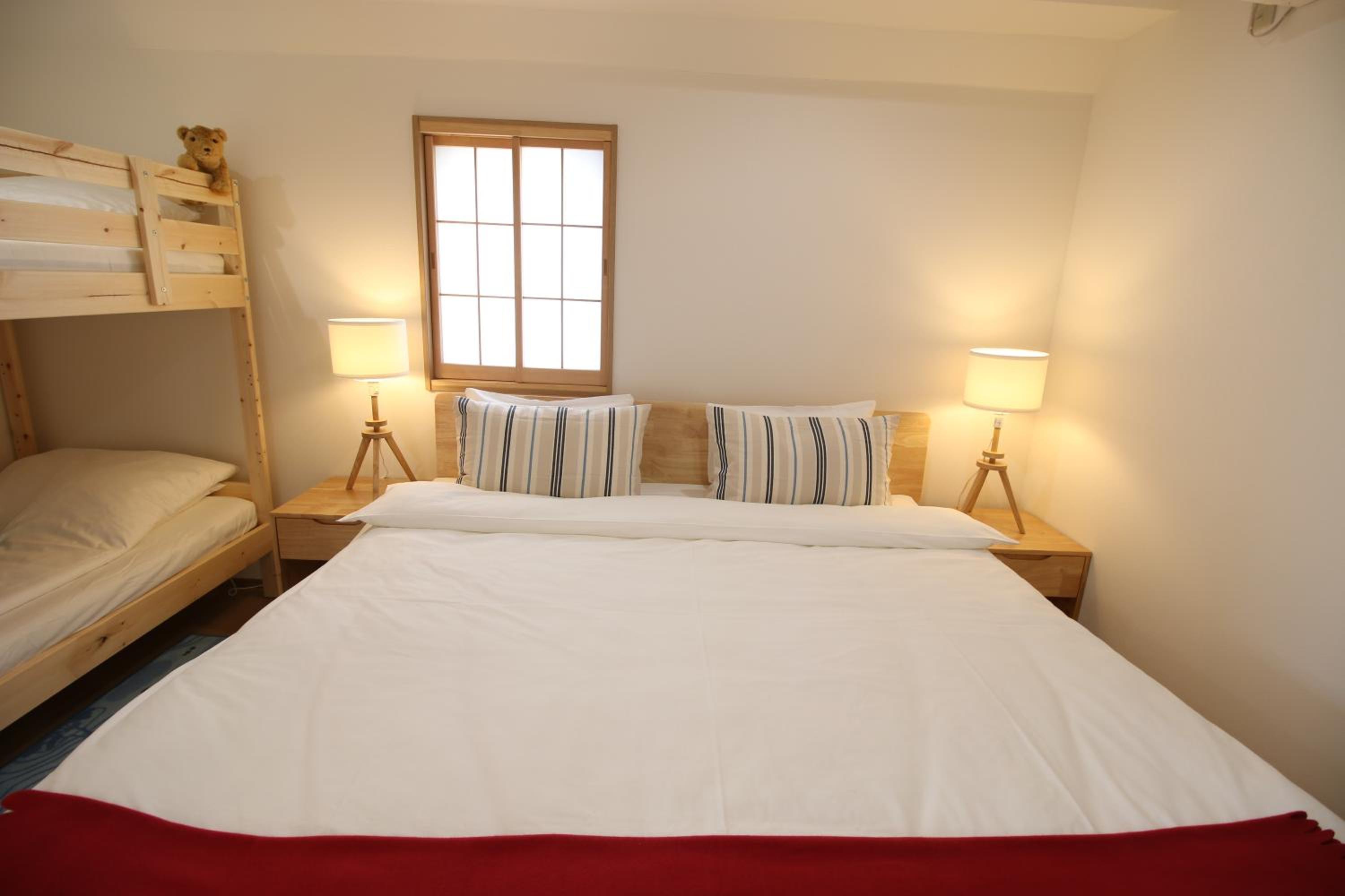 One-Bedroom Apartment photo 2