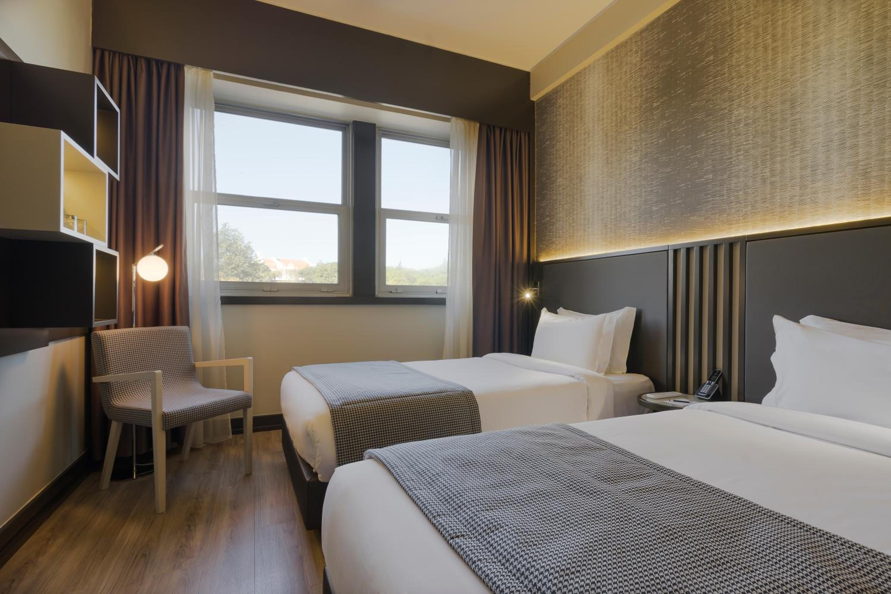 Comfort Twin Room - Photo 5