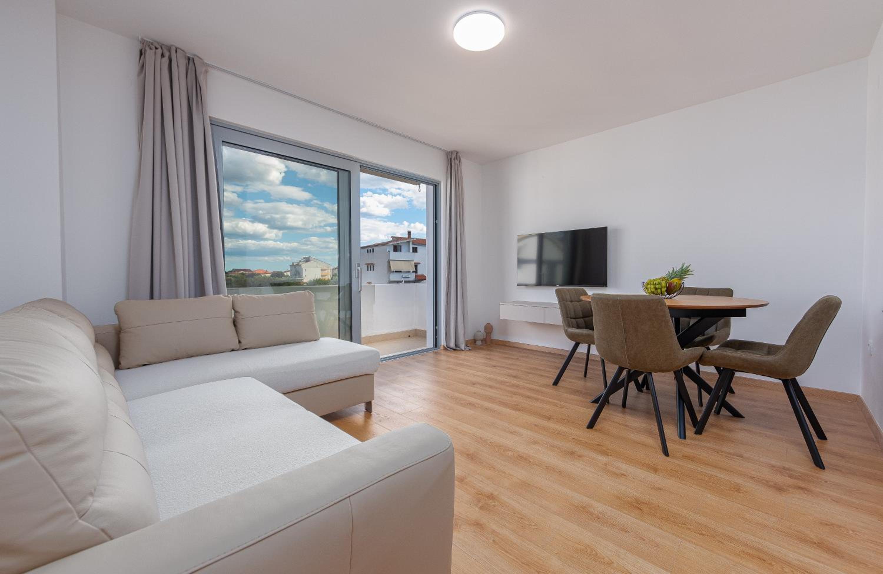 Two-Bedroom Deluxe Apartment with Balcony photo 1