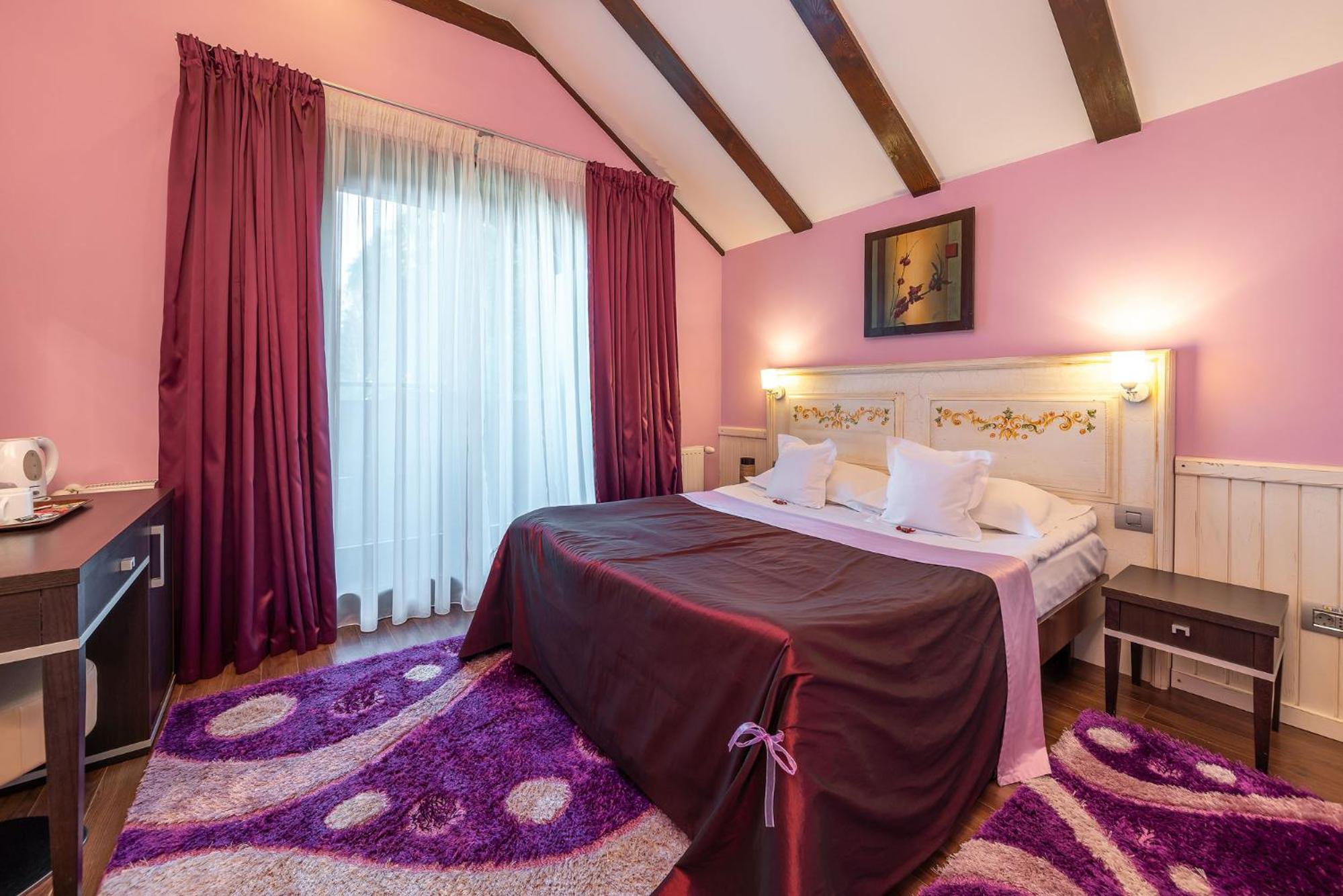 Double Room - Photo 15