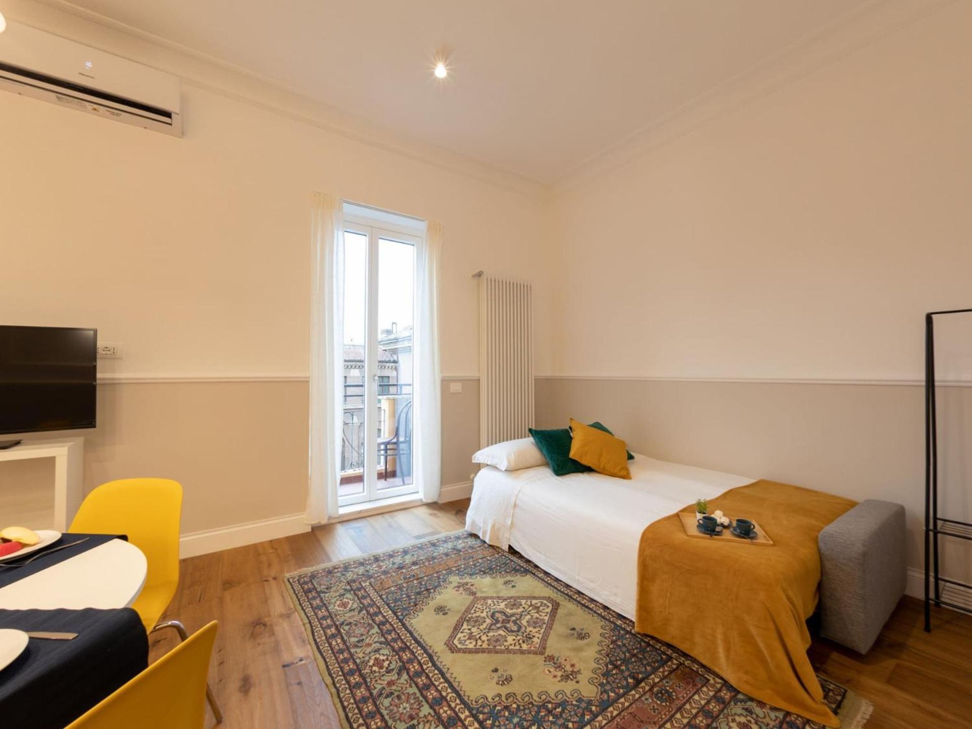 One-Bedroom Apartment