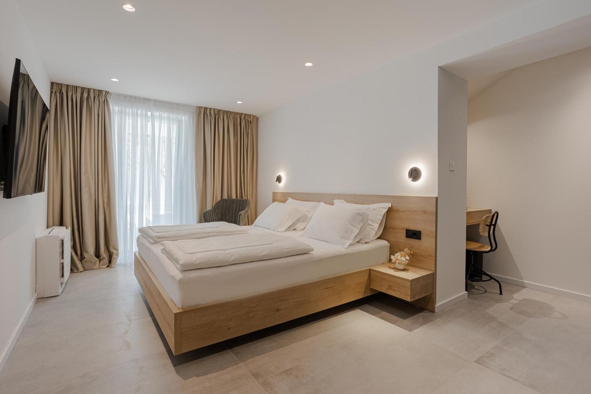 Double Room with Terrace - Photo 2