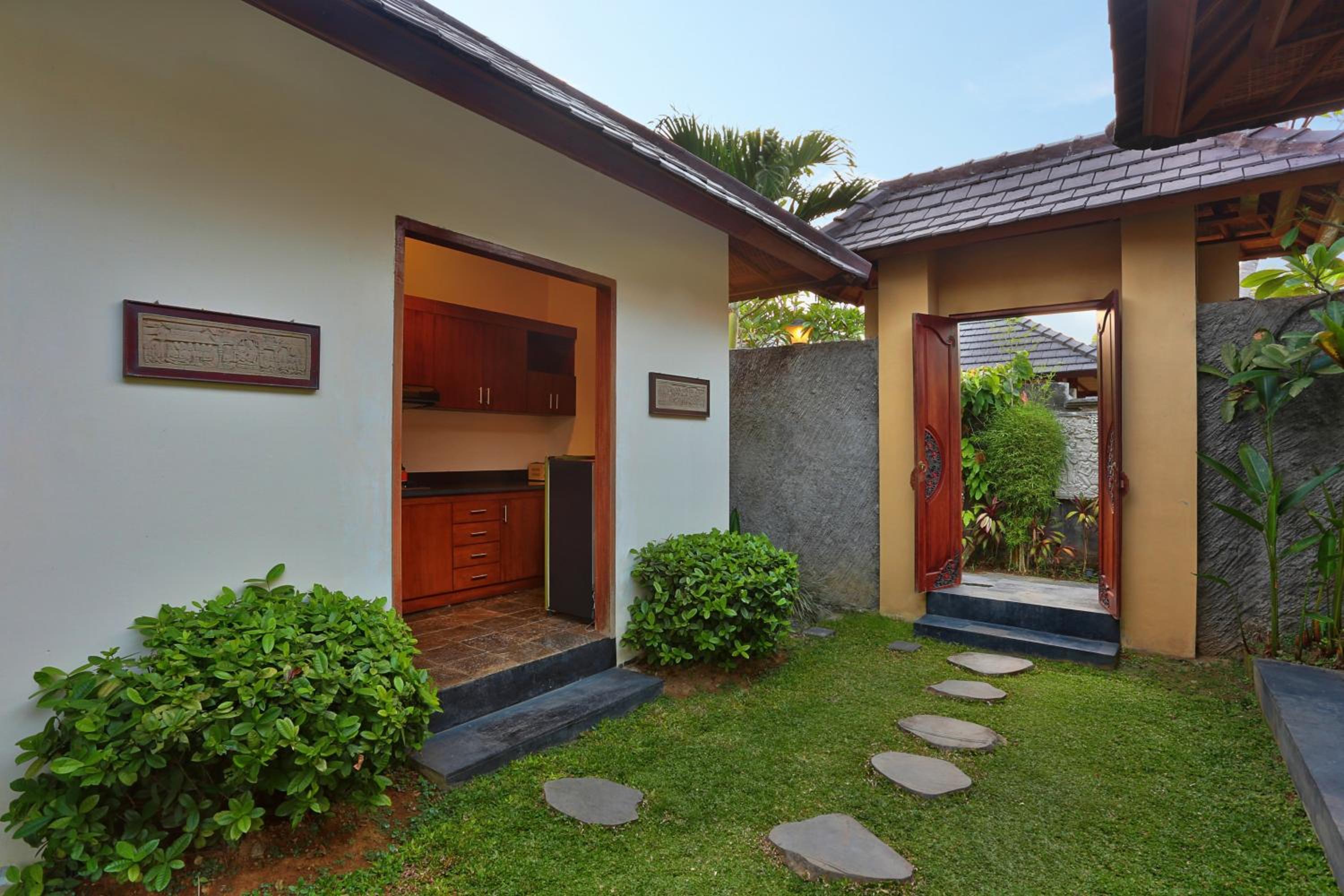 Two-Bedroom Villa with Private Pool and Free Benefit - Photo 4
