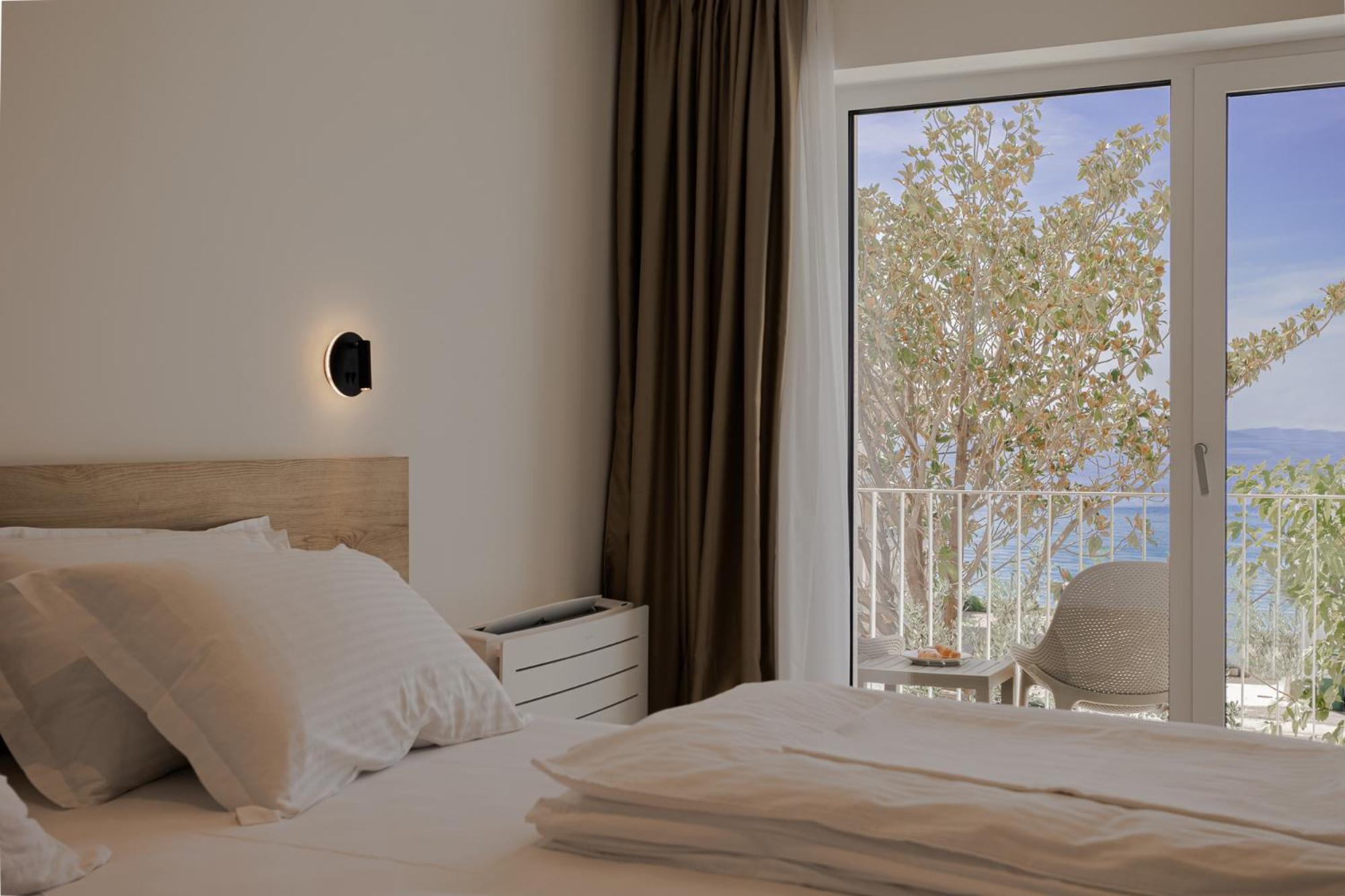 Double Room with Balcony and Sea View