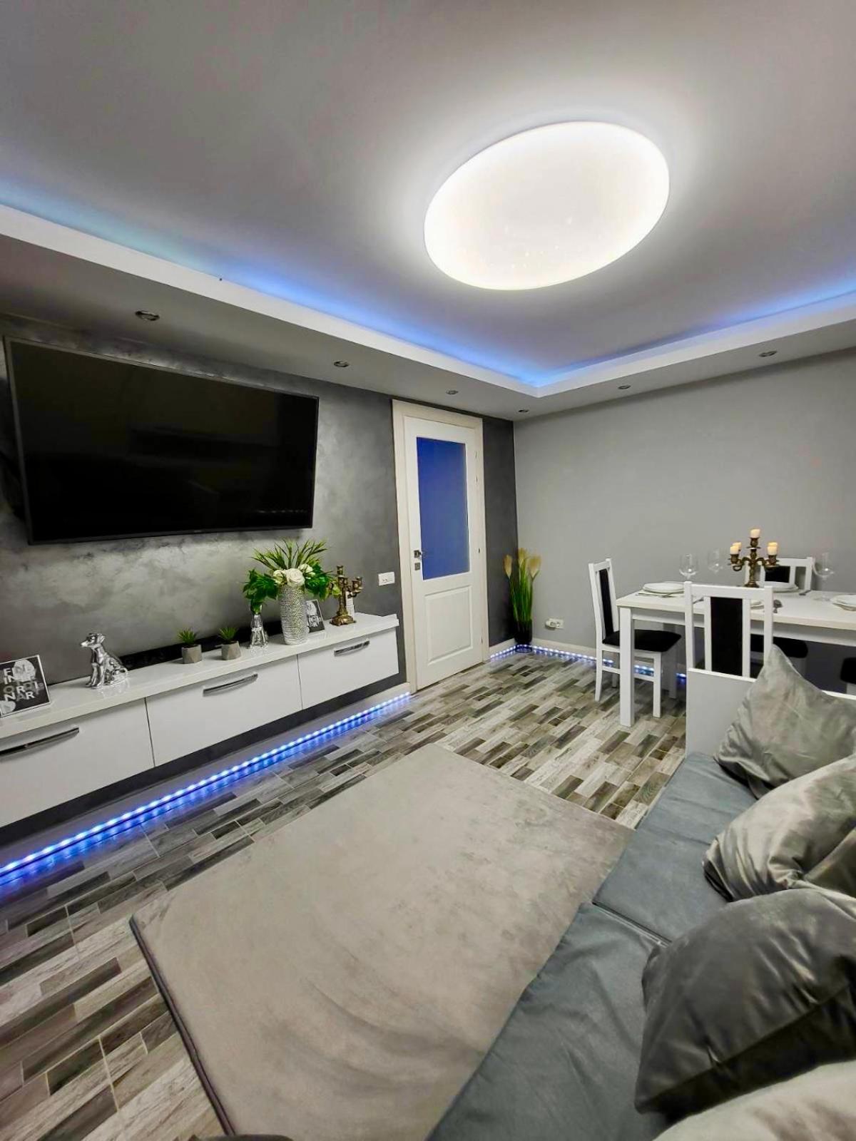 One-Bedroom Apartment - Photo 36
