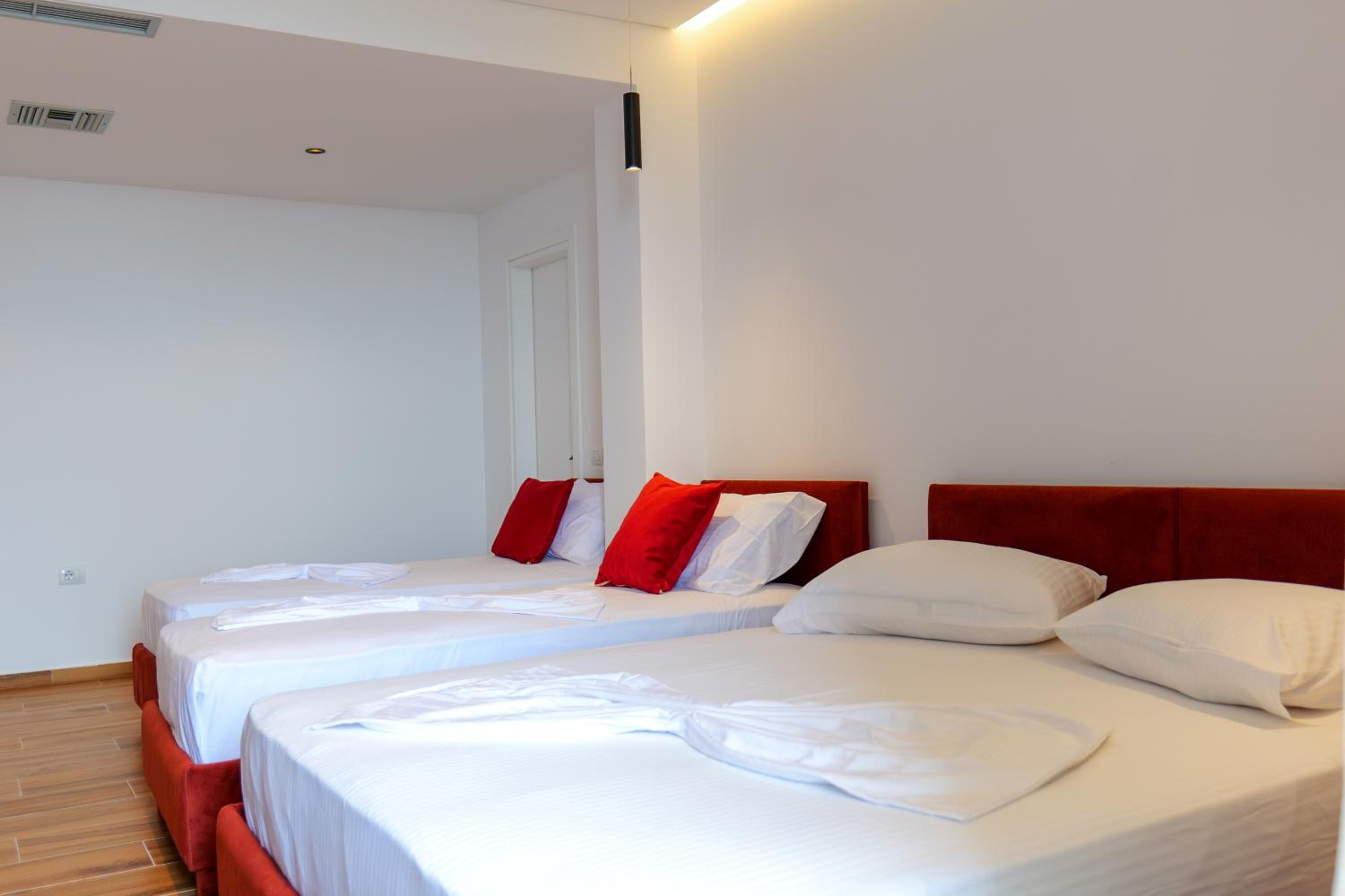 Quadruple Room with Balcony photo 2