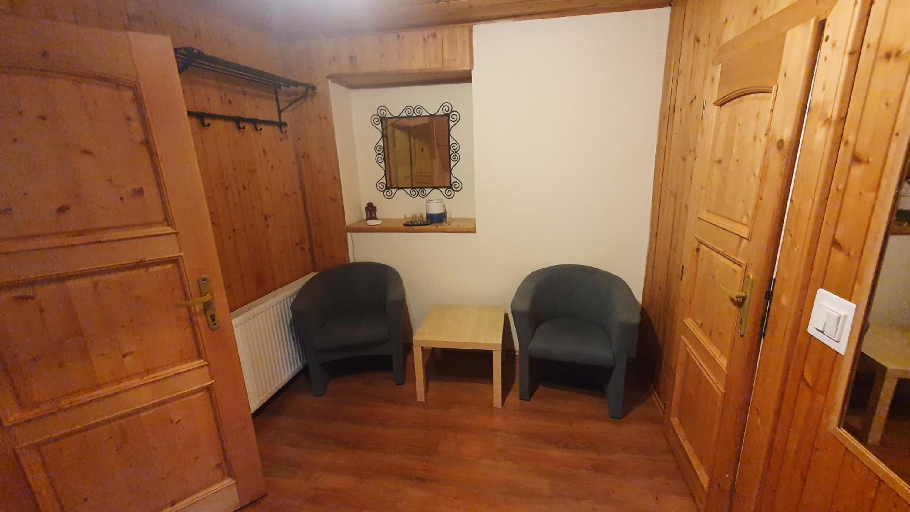 Family Room - Photo 6