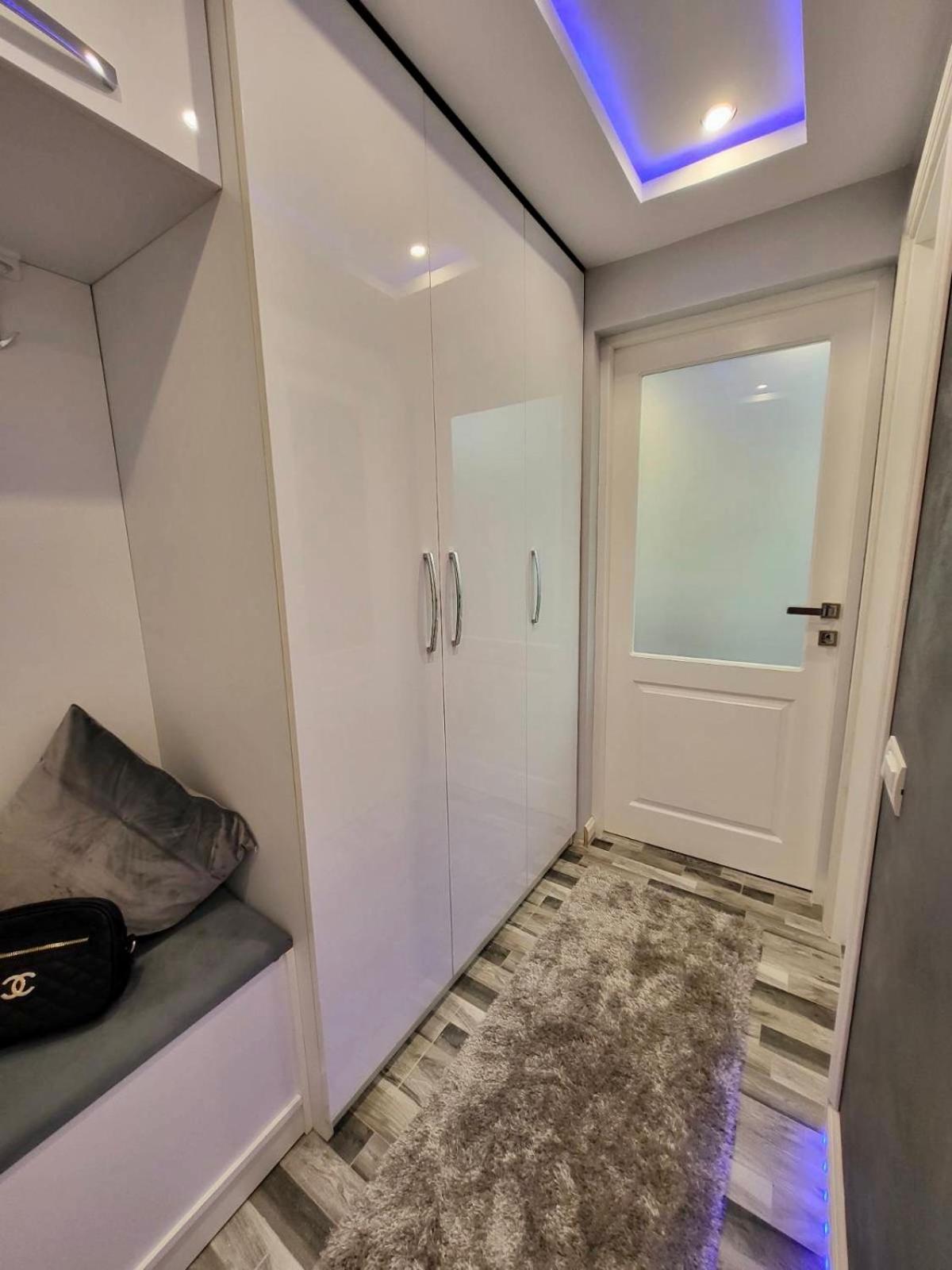 One-Bedroom Apartment - Photo 22