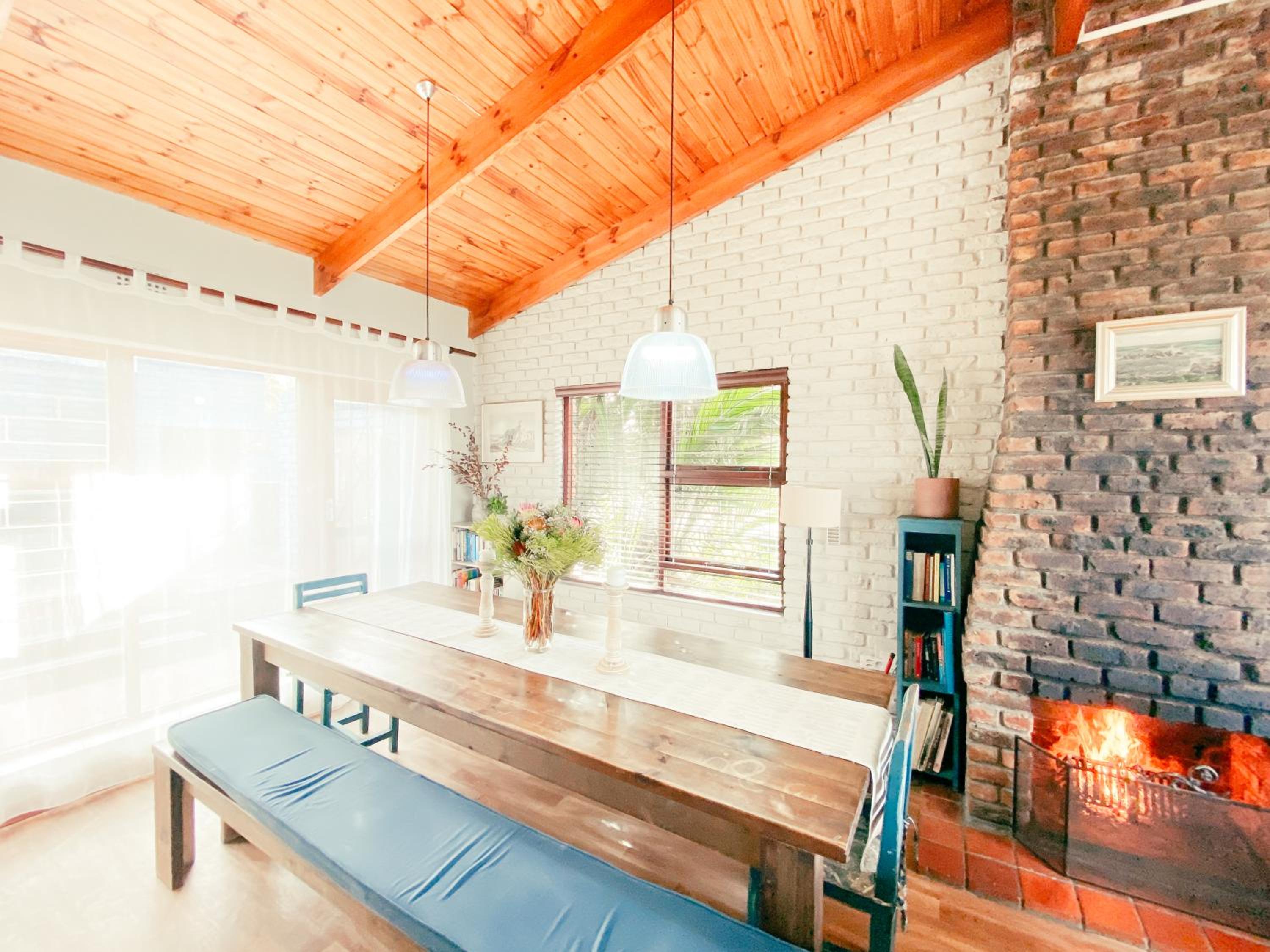 Three-Bedroom House - Sea Front - Photo 4