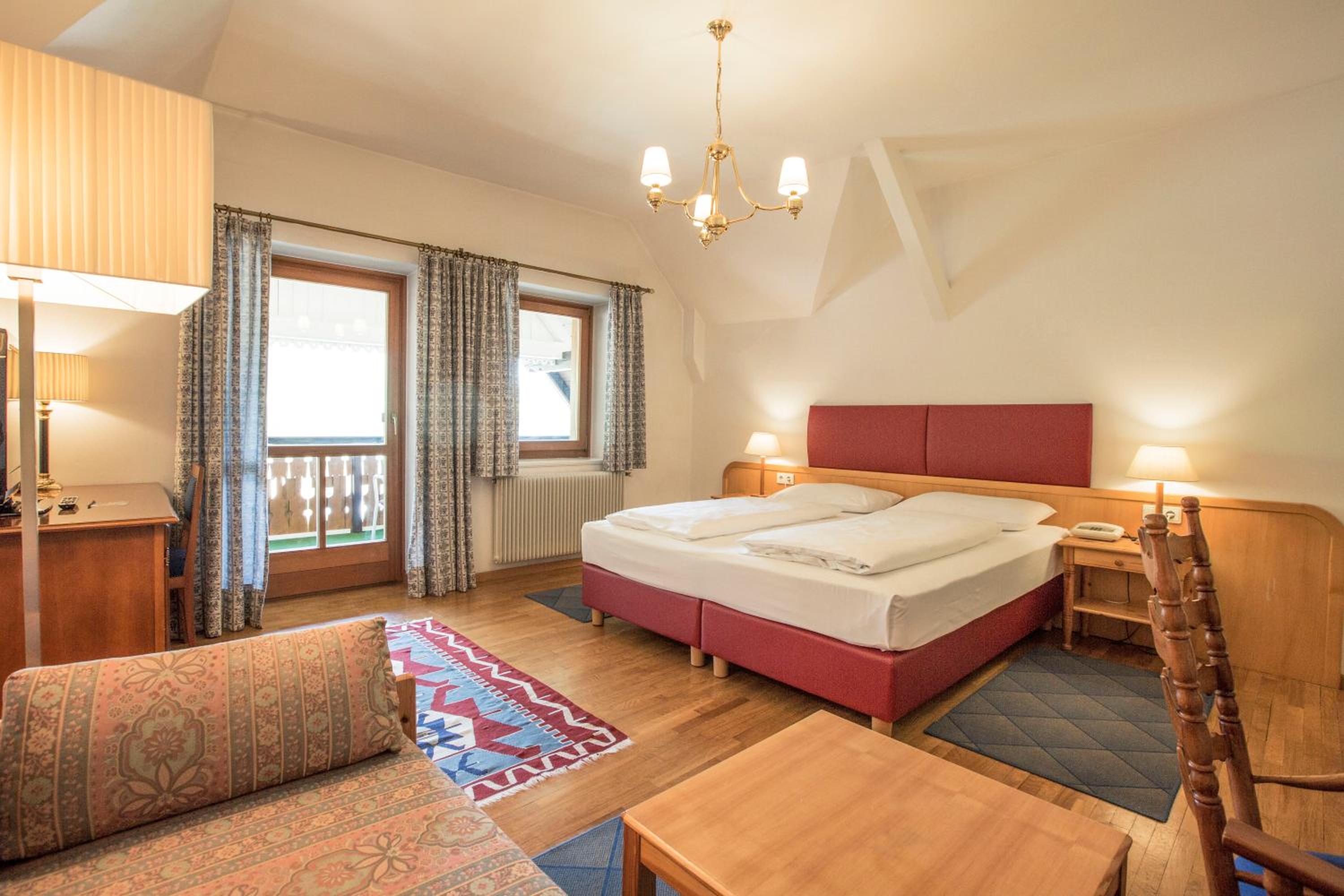 Superior Double or Twin Room photo 3