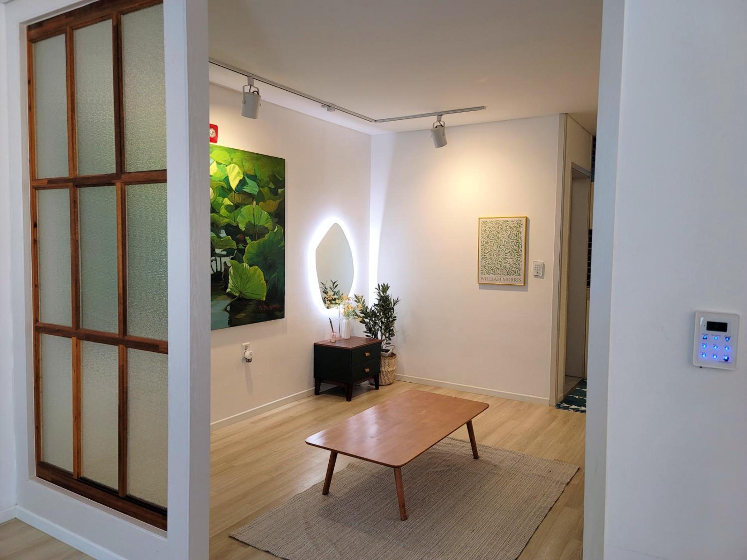 Family Room with Garden View - Photo 7