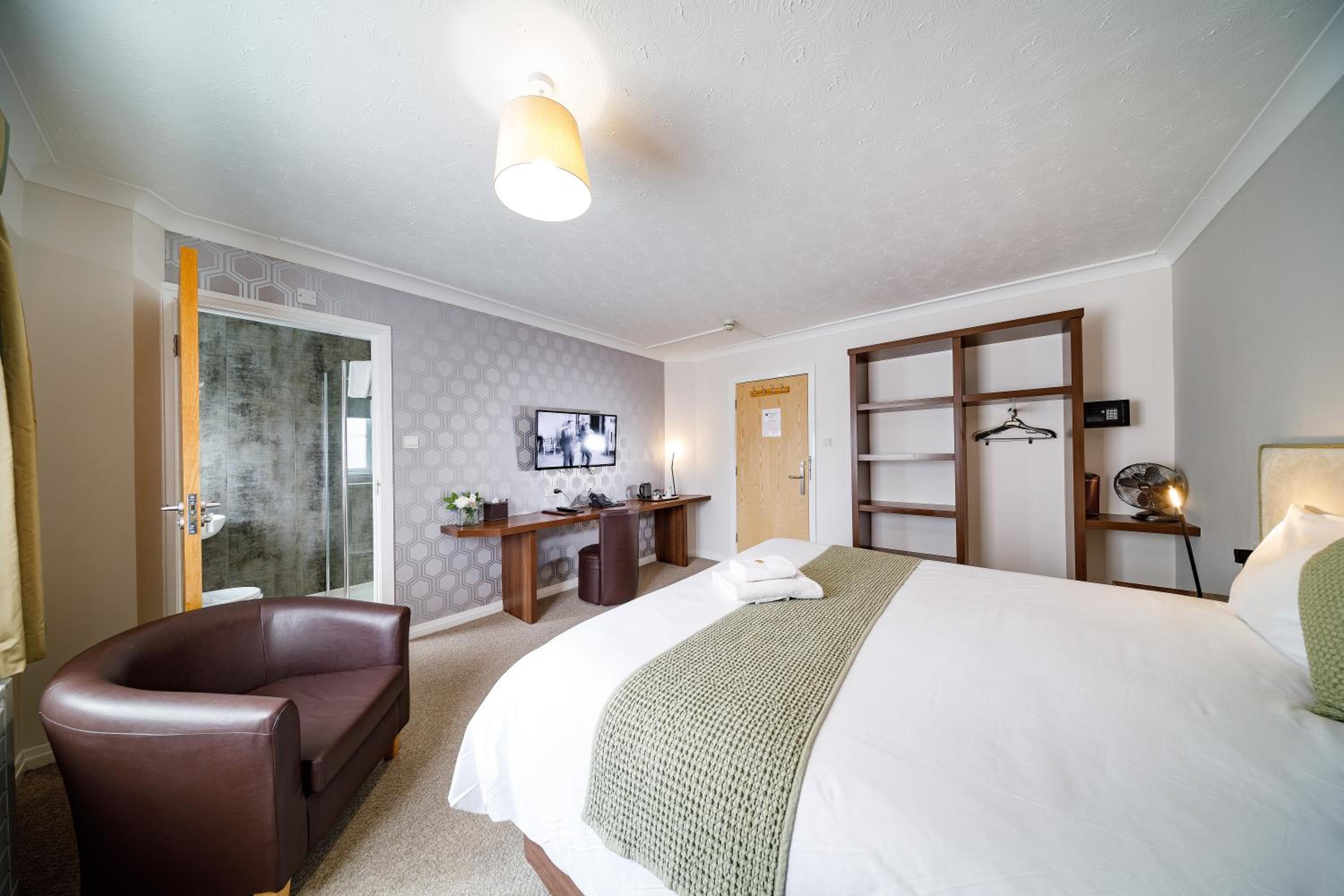 Large Double Room photo 3