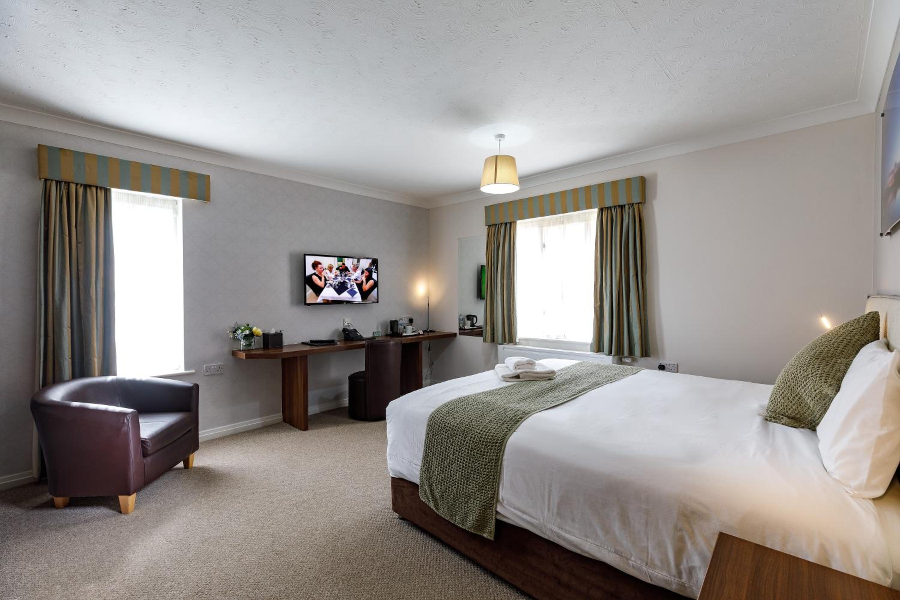 Large Double Room photo 2