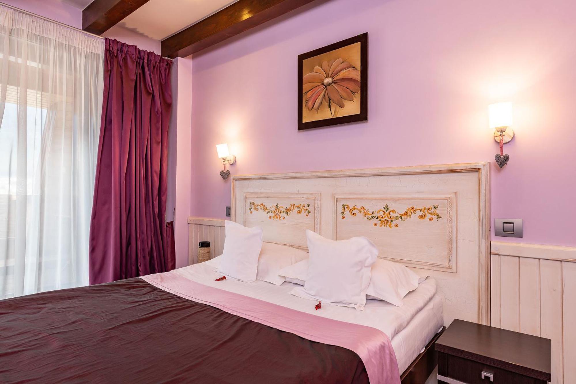 Double Room with Mountain View - Photo 11