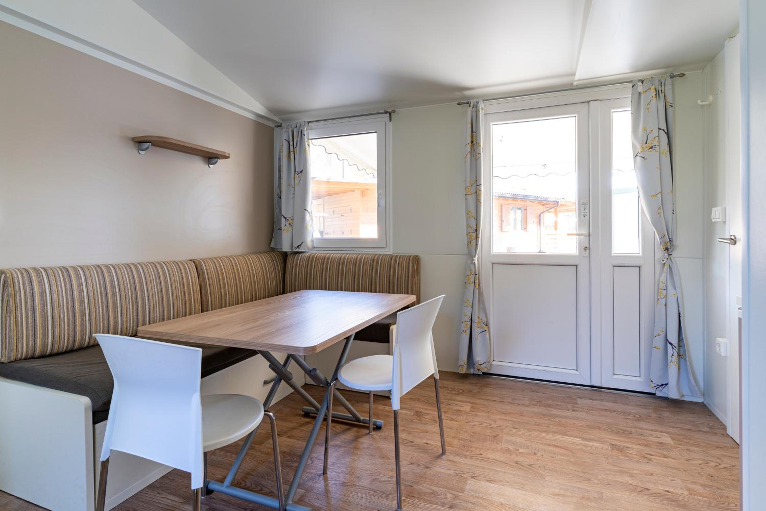Mobile Home Deluxe photo 1