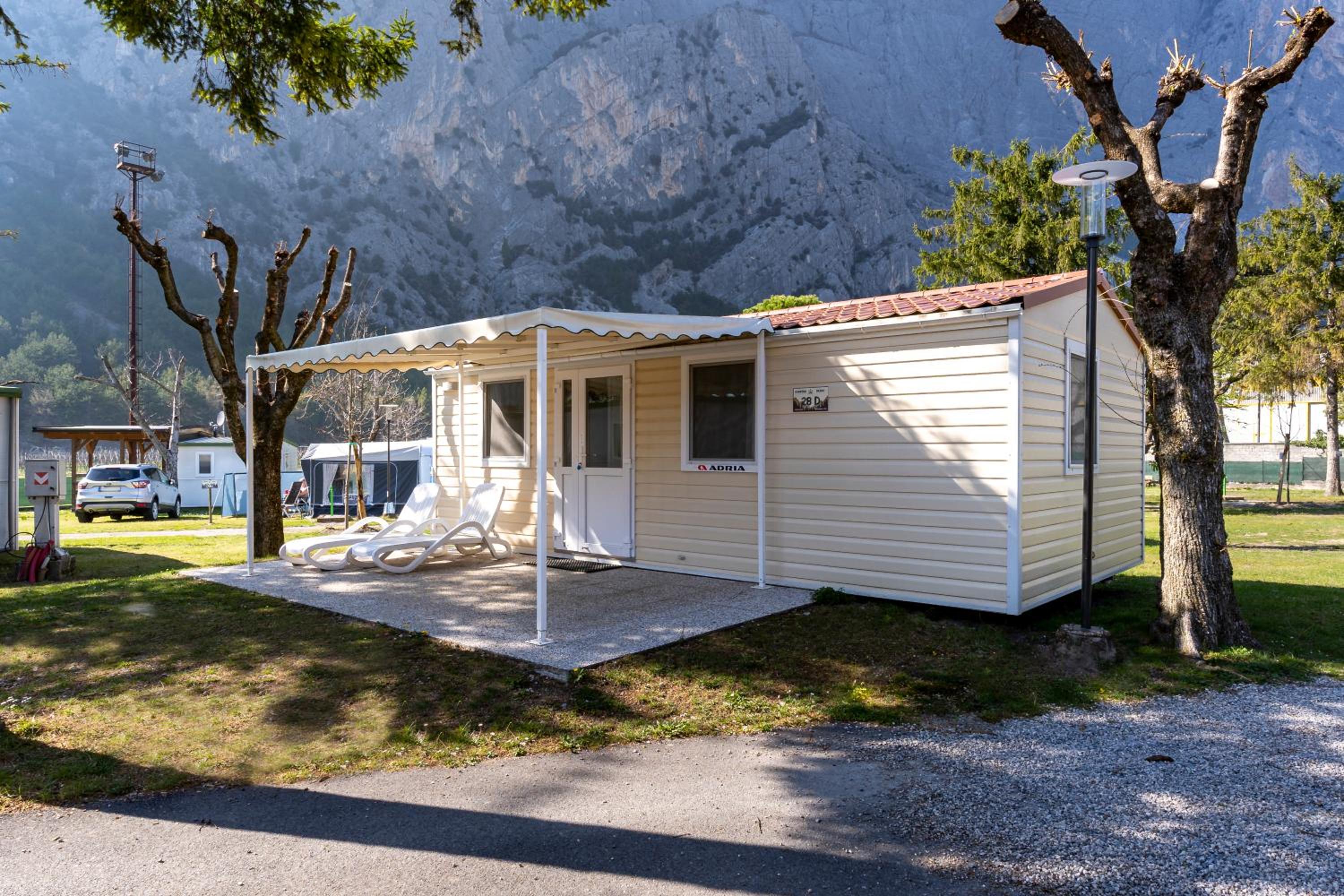 Mobile Home Deluxe photo 3