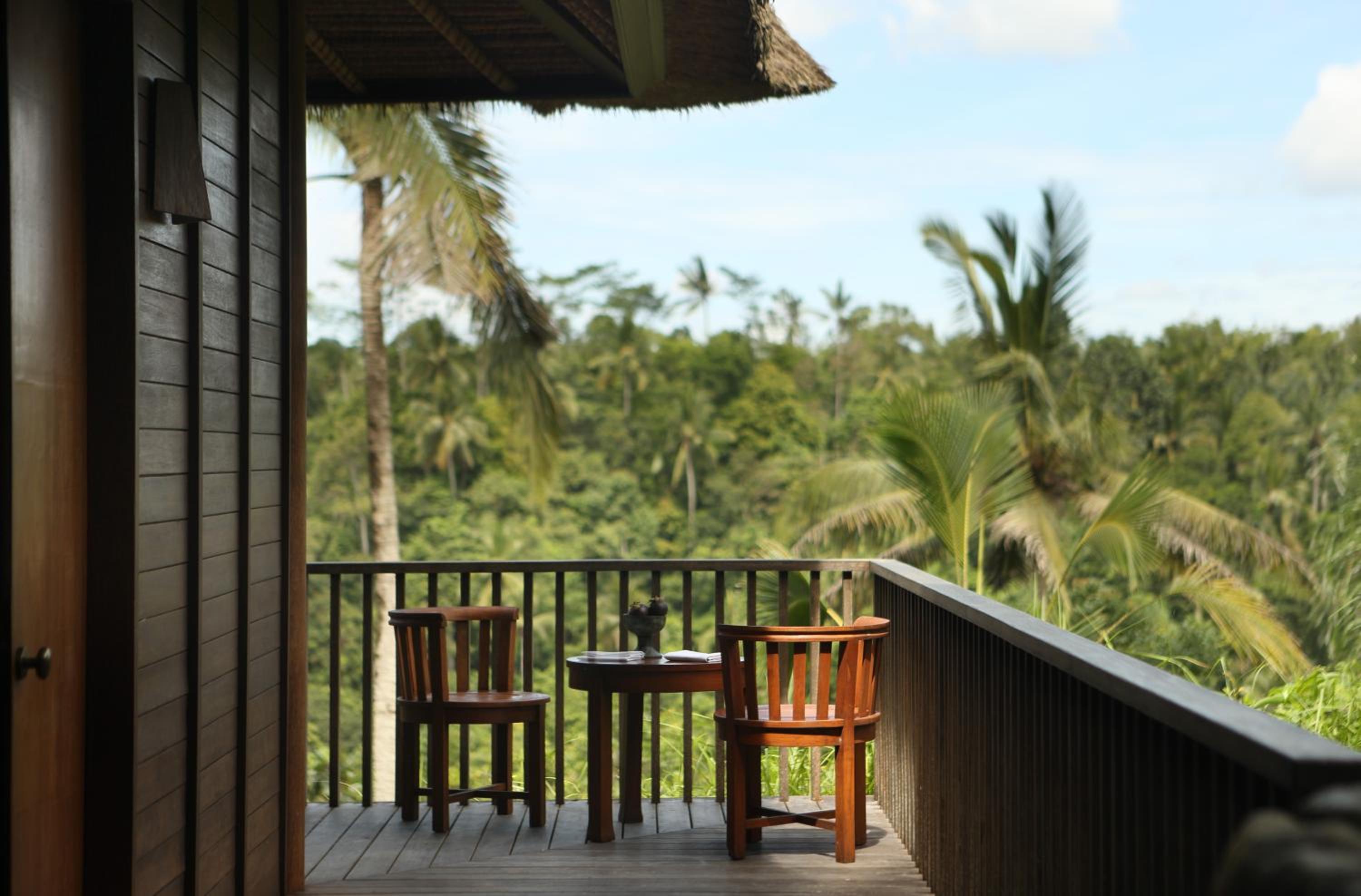 Villa ,Daily Afternoon Tea, Complimentary 60-minute photography session with one photo included, Daily schedule shuttle service to Ubud, Daily wellness activities, Bicycles for personal use around the resort