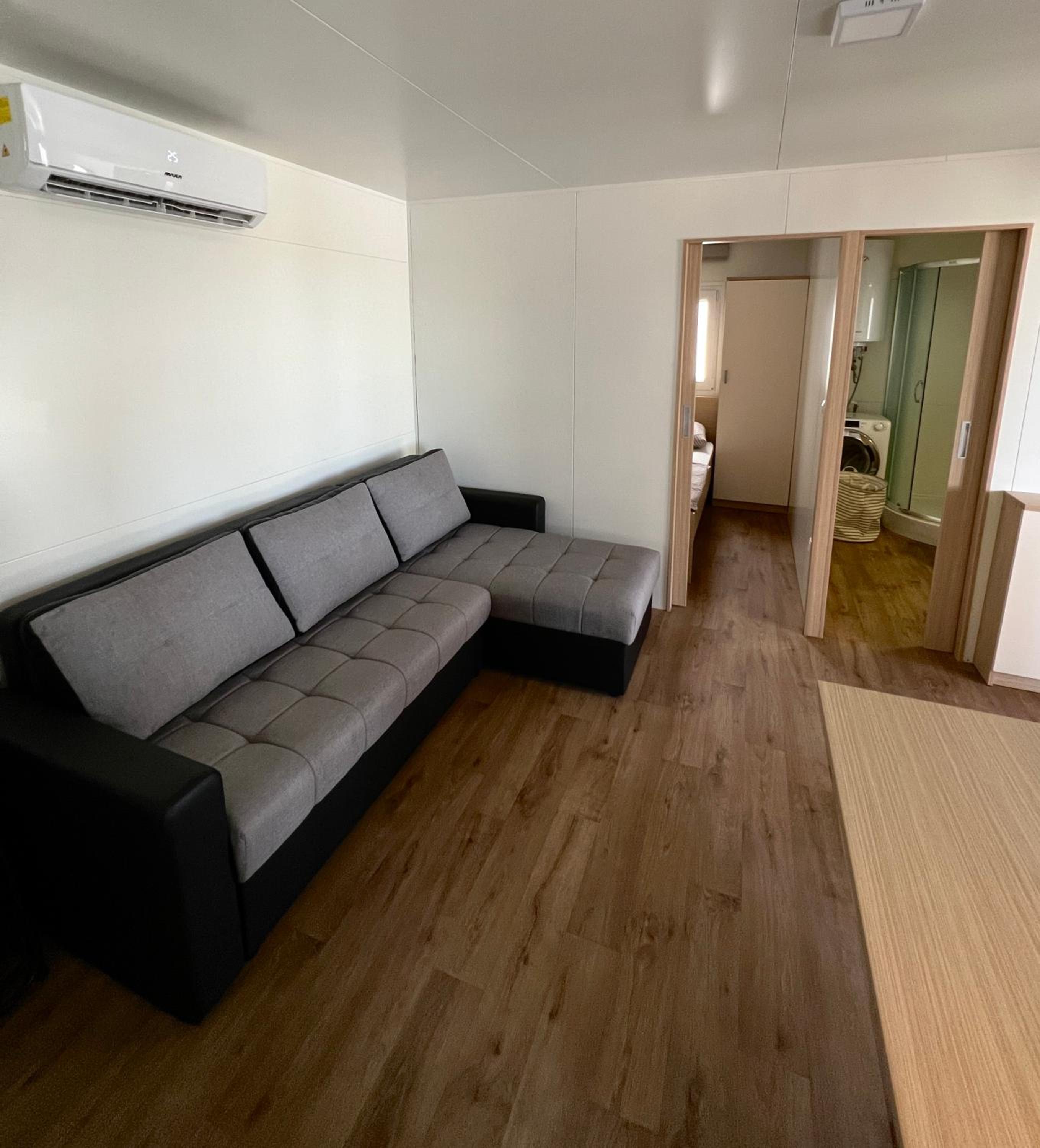 Mobile Home photo 1